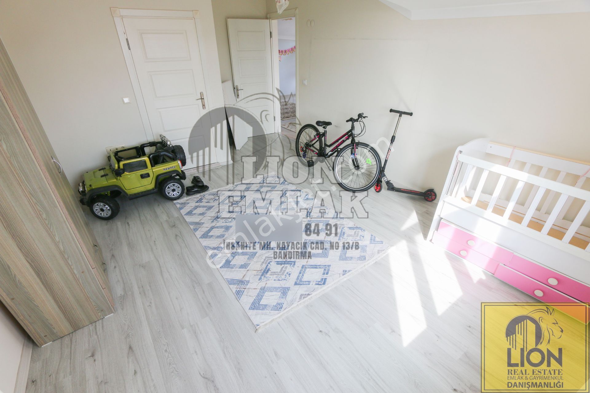 Lıon Emlak'tan Muazzam Genişlikte 3 Teraslı Satılık 4+2 Daire - Görsel 28