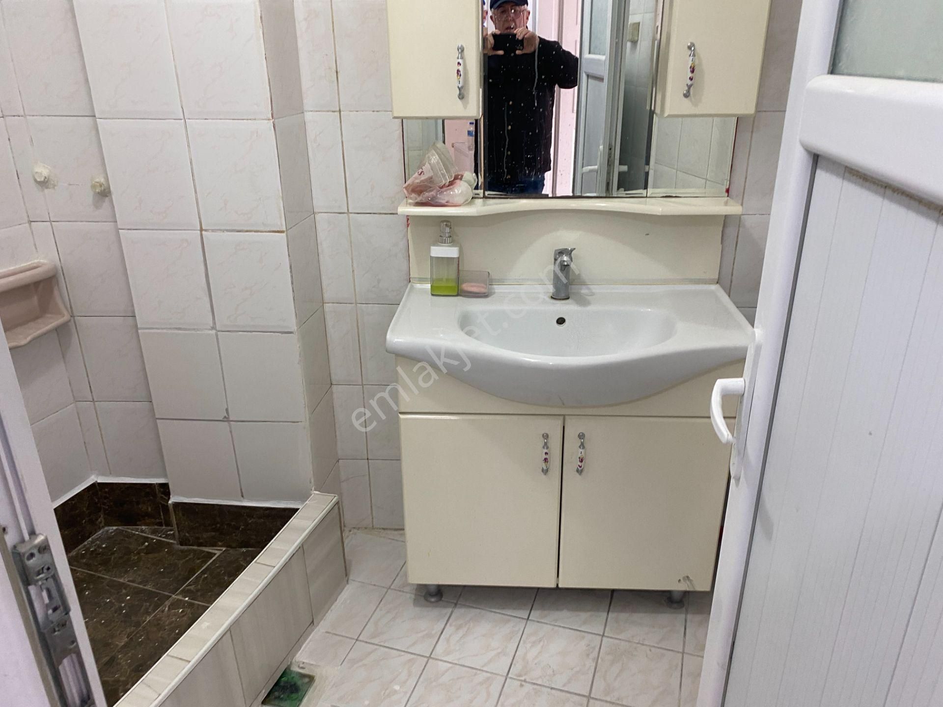 Destan-080-ali-fakih-cami-civarı-1-oda-1-salon-kombili-70m2 Orta-1.katyeni-boya-tadilatlı - Görsel 10