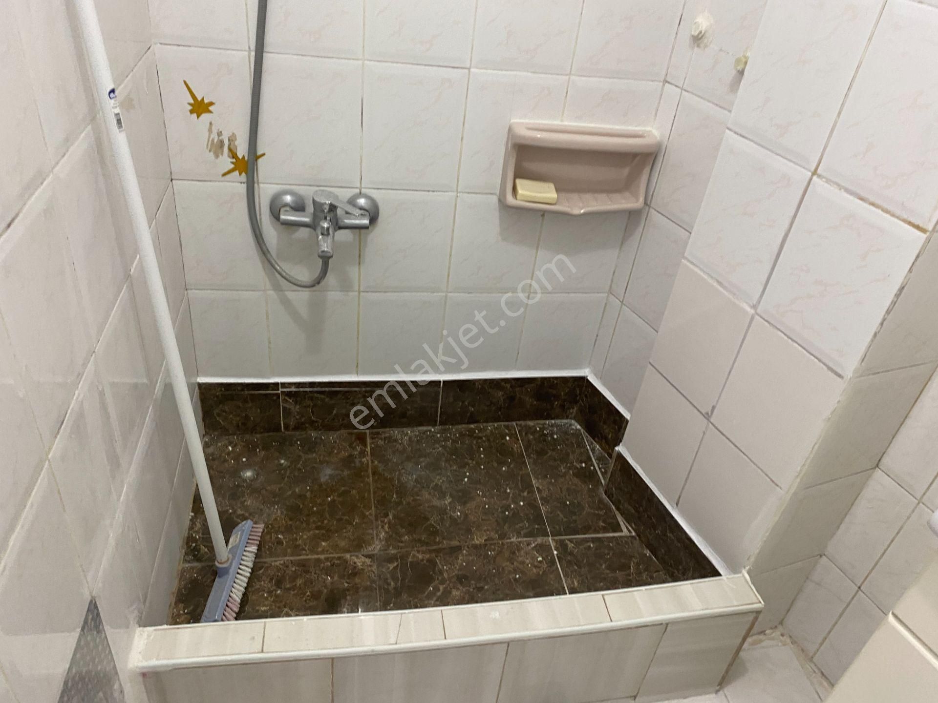 Destan-080-ali-fakih-cami-civarı-1-oda-1-salon-kombili-70m2 Orta-1.katyeni-boya-tadilatlı - Görsel 11