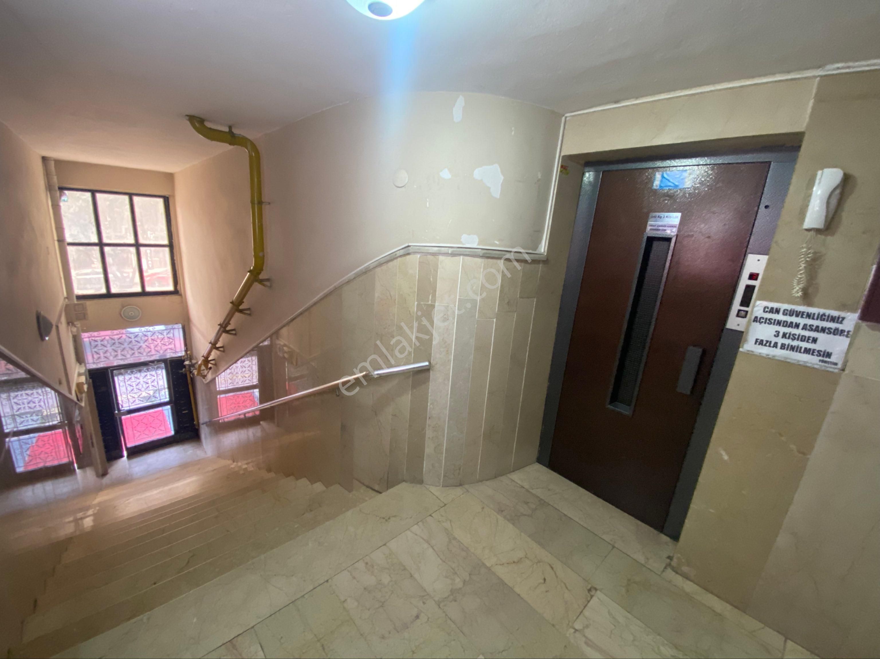 Furkan Emlaktan Selahiye Mah 3+1 1.kat 130m2 Cam Balkonlu Bulvara Cephe Fırsat Daire - Görsel 20