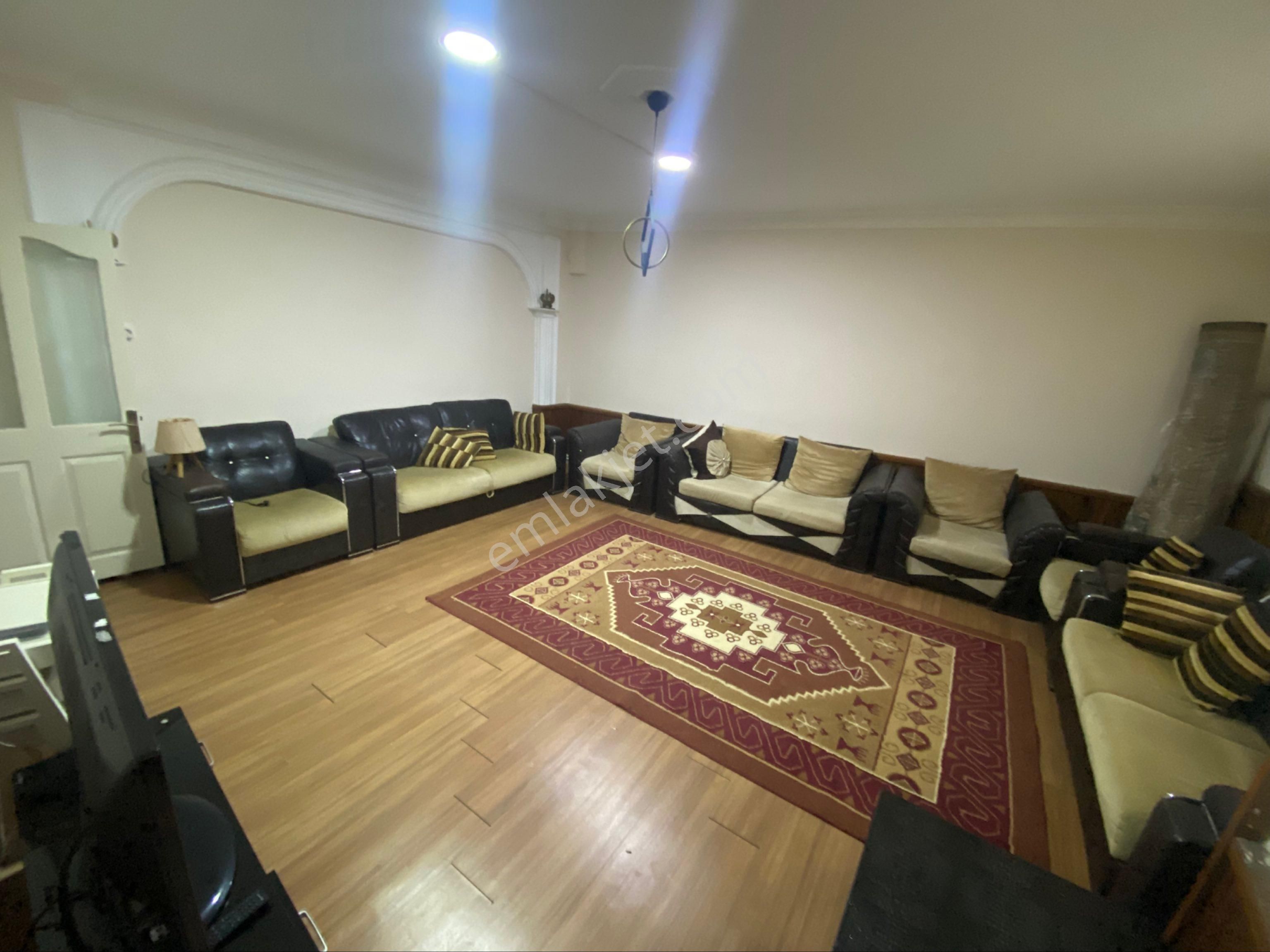 Furkan Emlaktan Selahiye Mah 3+1 1.kat 130m2 Cam Balkonlu Bulvara Cephe Fırsat Daire - Görsel 4