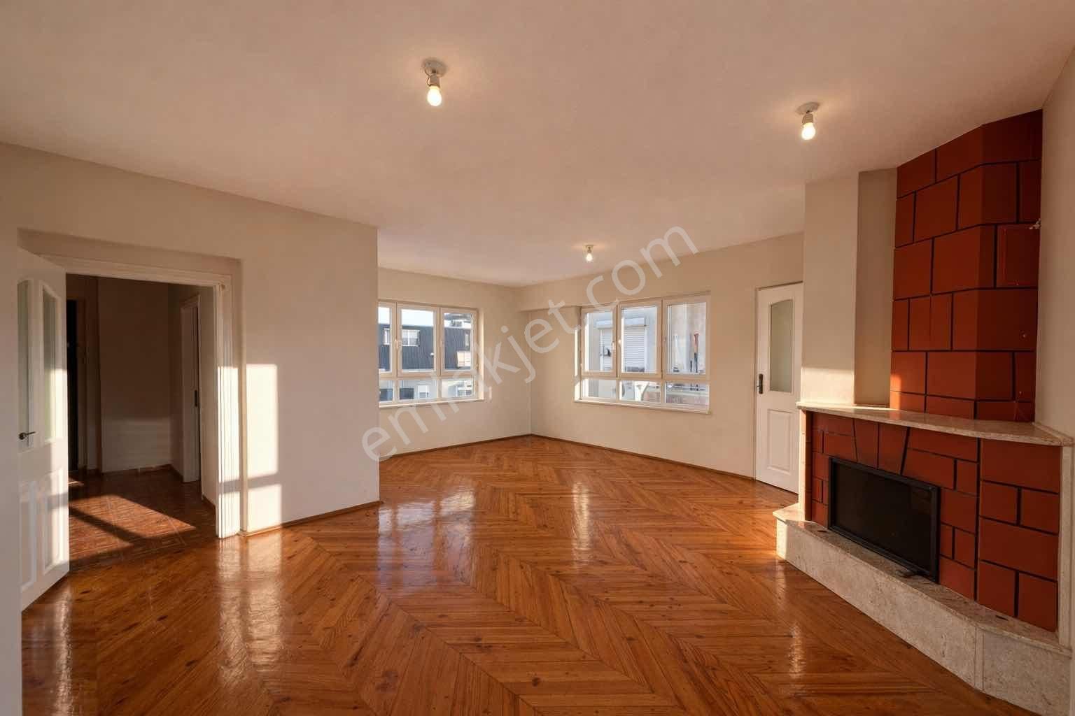 Güllerpınarın'da Denıze 100m 3+1 Ayrı Mutfak Geniş Kiralık Daire - Görsel 5