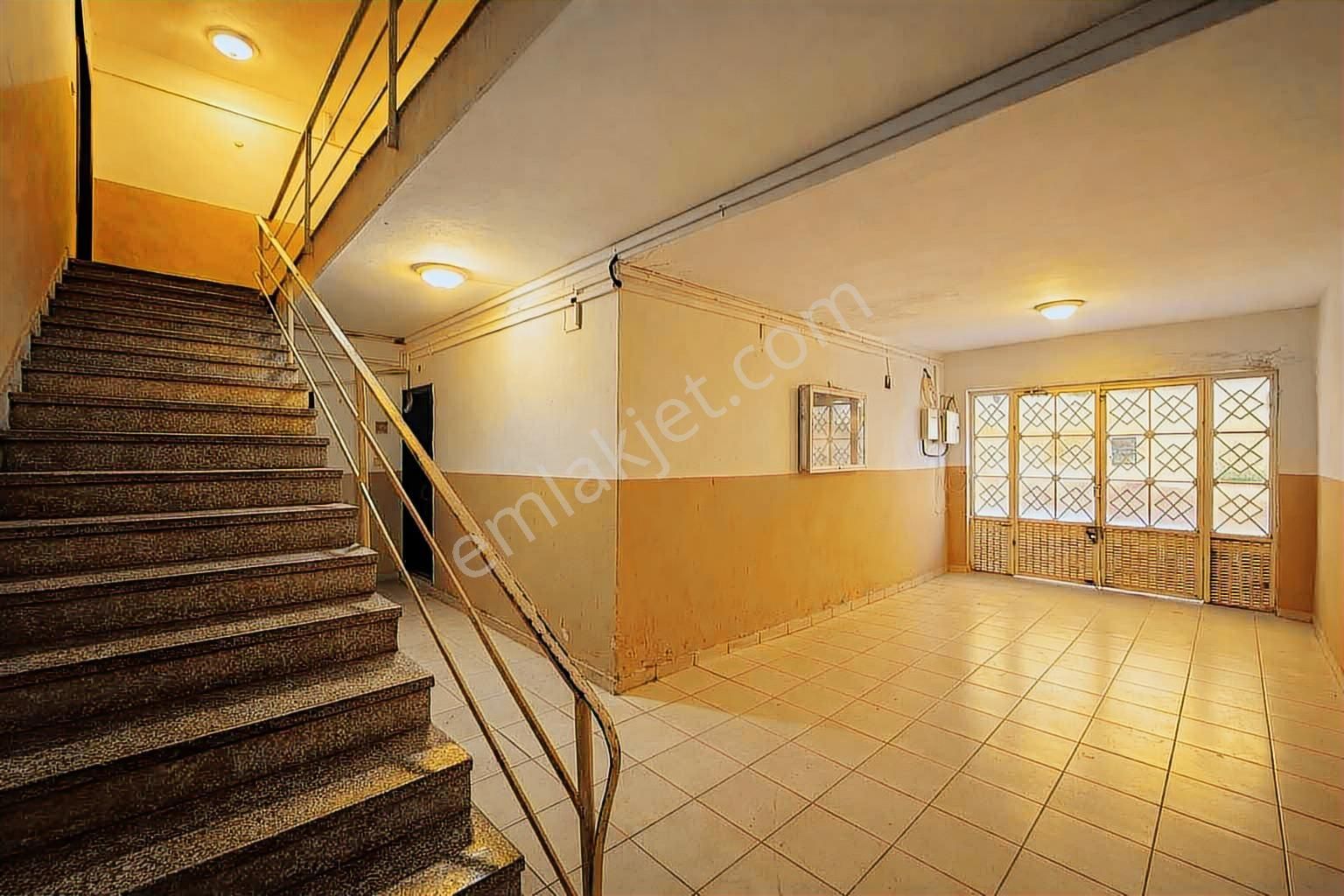 Güllerpınarın'da Denıze 100m 3+1 Ayrı Mutfak Geniş Kiralık Daire - Görsel 6