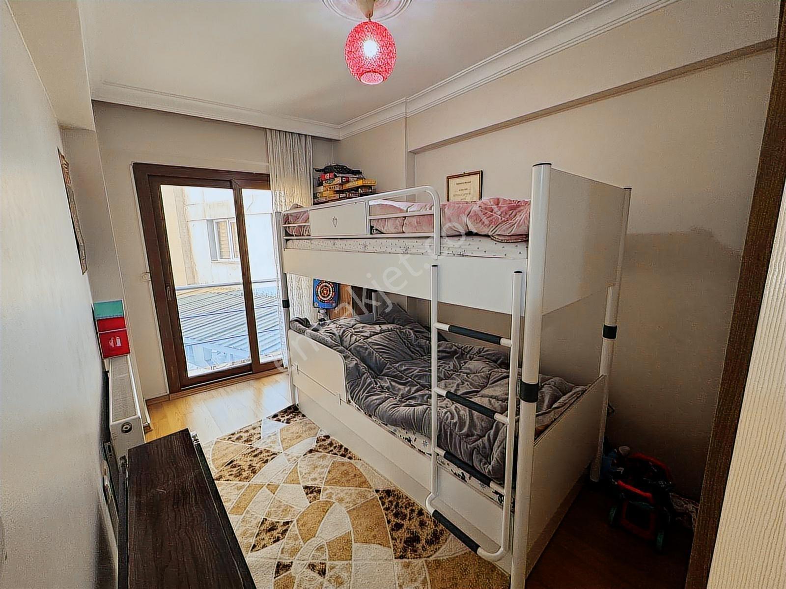 Yeşilyurt Ant Caddesinde Satılık 2+1 Daire - Görsel 21