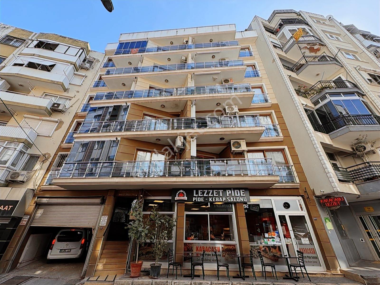 Yeşilyurt Ant Caddesinde Satılık 2+1 Daire