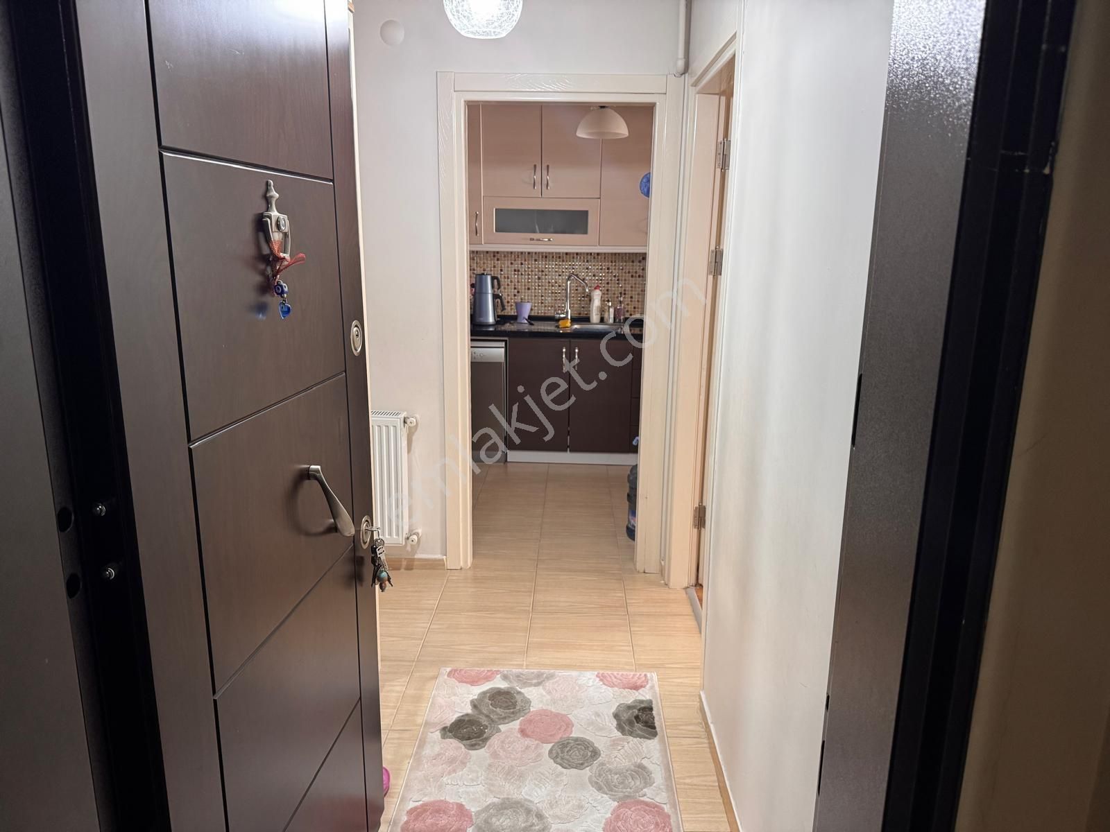 Yeşilyurt Ant Caddesinde Satılık 2+1 Daire - Görsel 8