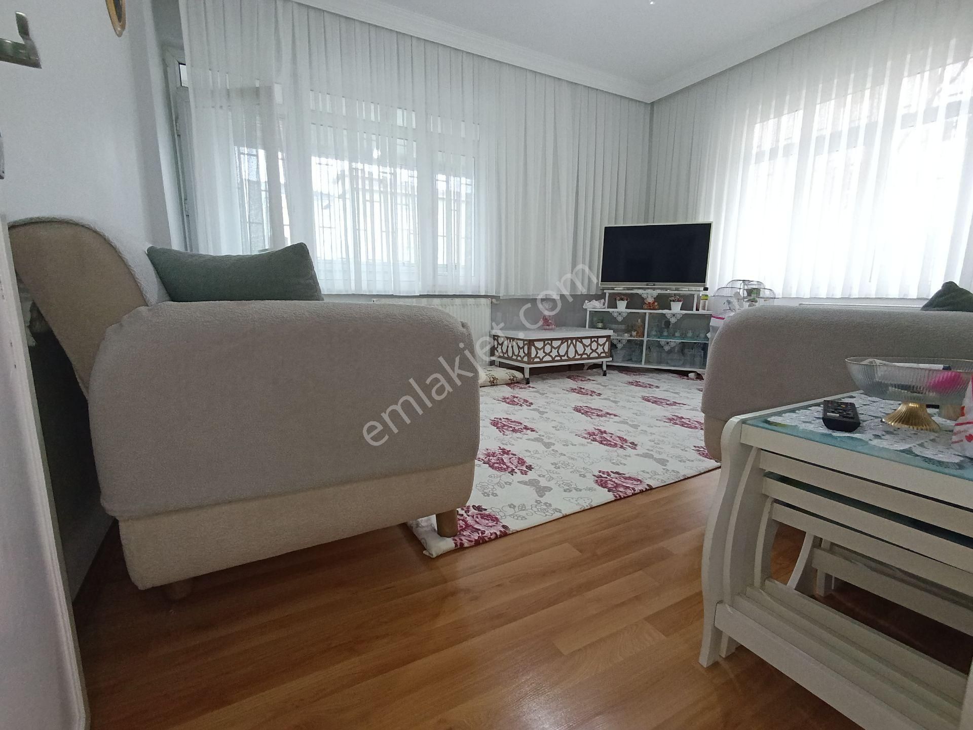 Pendik Esenyalı Da Acil Satılık Merkezi 3+1 125 M2 Masrafsız Daire