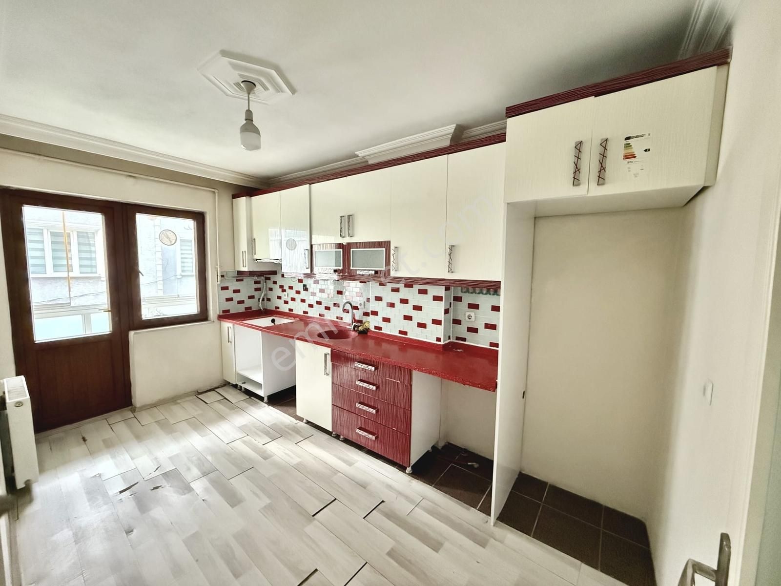 Cb Başrolden Kurtuluş Mahallesi'nde Kiralık Dair - Görsel 9
