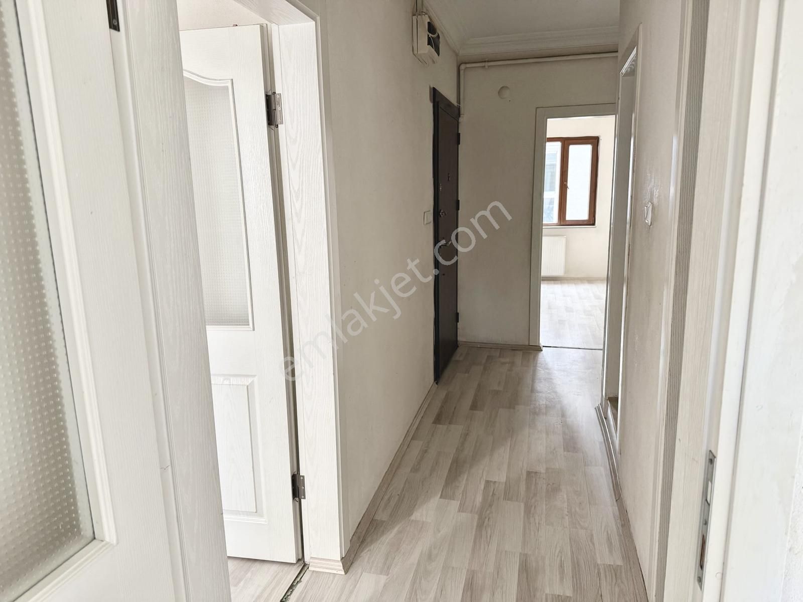 Cb Başrolden Kurtuluş Mahallesi'nde Kiralık Dair - Görsel 5