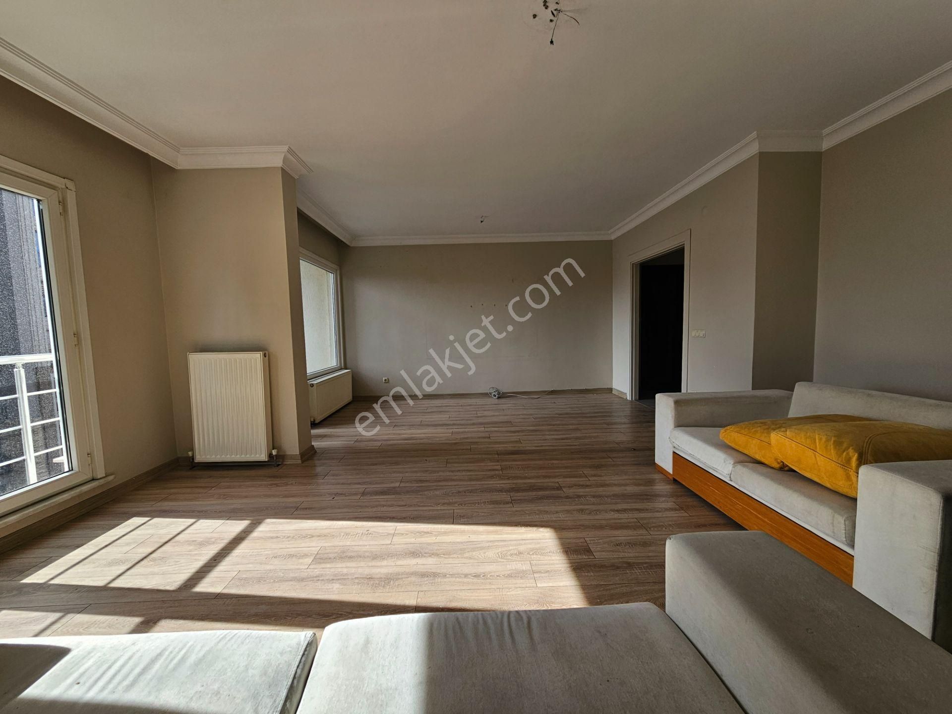 Şerifali Ataşehire Komşu Geniş 240m2 Balkonlu Teraslı 4+2 İş Yeri - Görsel 16