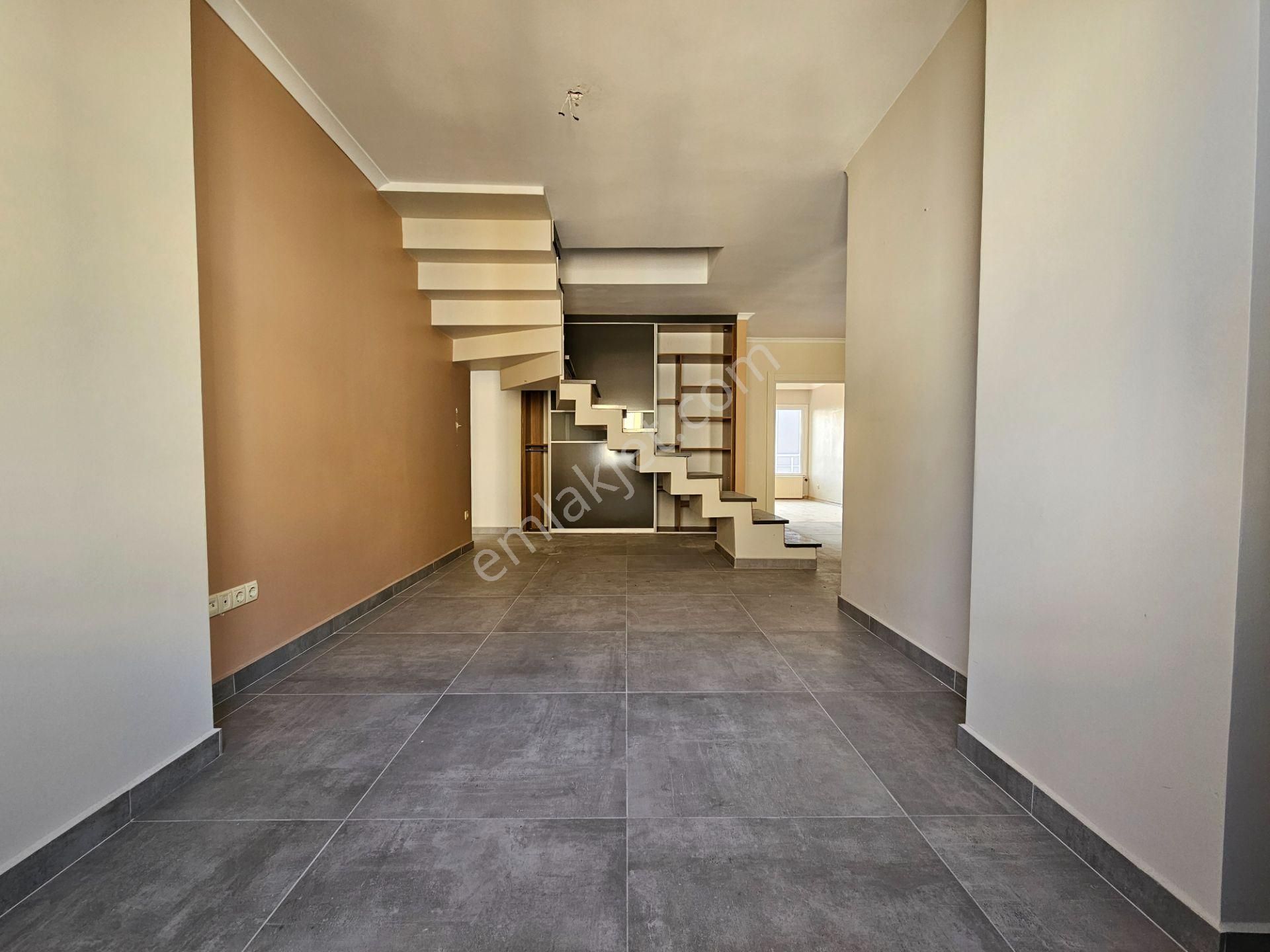 Şerifali Ataşehire Komşu Geniş 240m2 Balkonlu Teraslı 4+2 İş Yeri - Görsel 6