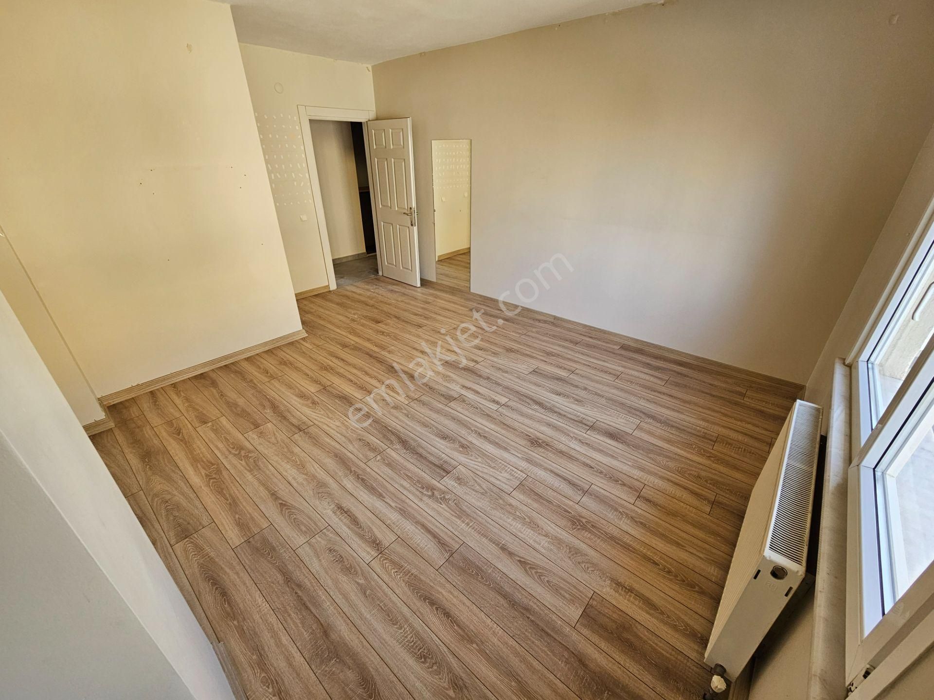 Şerifali Ataşehire Komşu Geniş 240m2 Balkonlu Teraslı 4+2 İş Yeri - Görsel 14