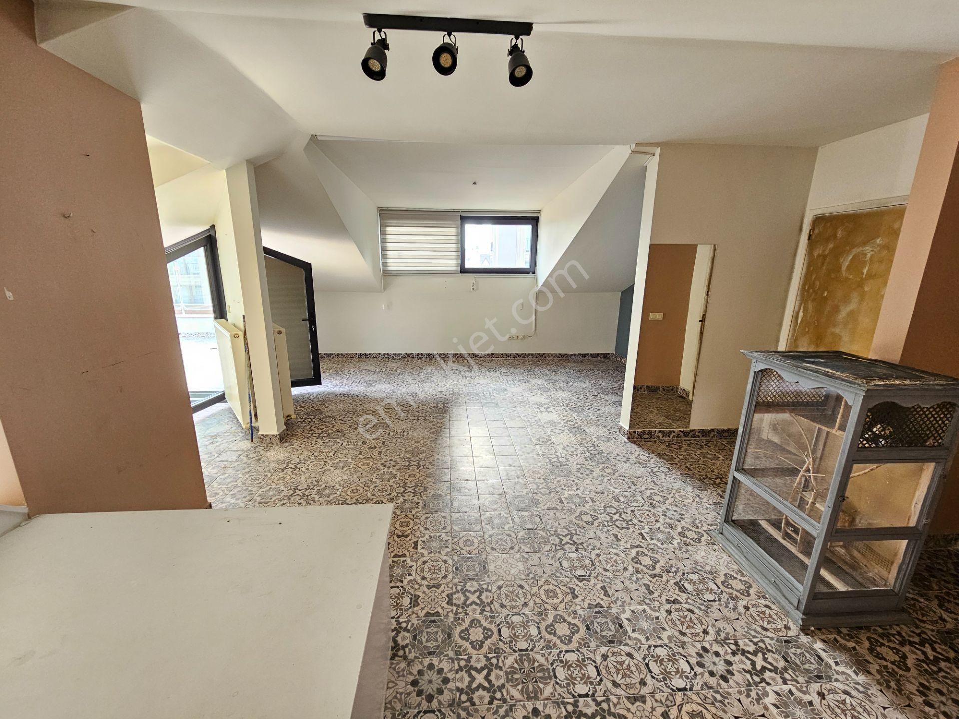 Şerifali Ataşehire Komşu Geniş 240m2 Balkonlu Teraslı 4+2 İş Yeri - Görsel 25