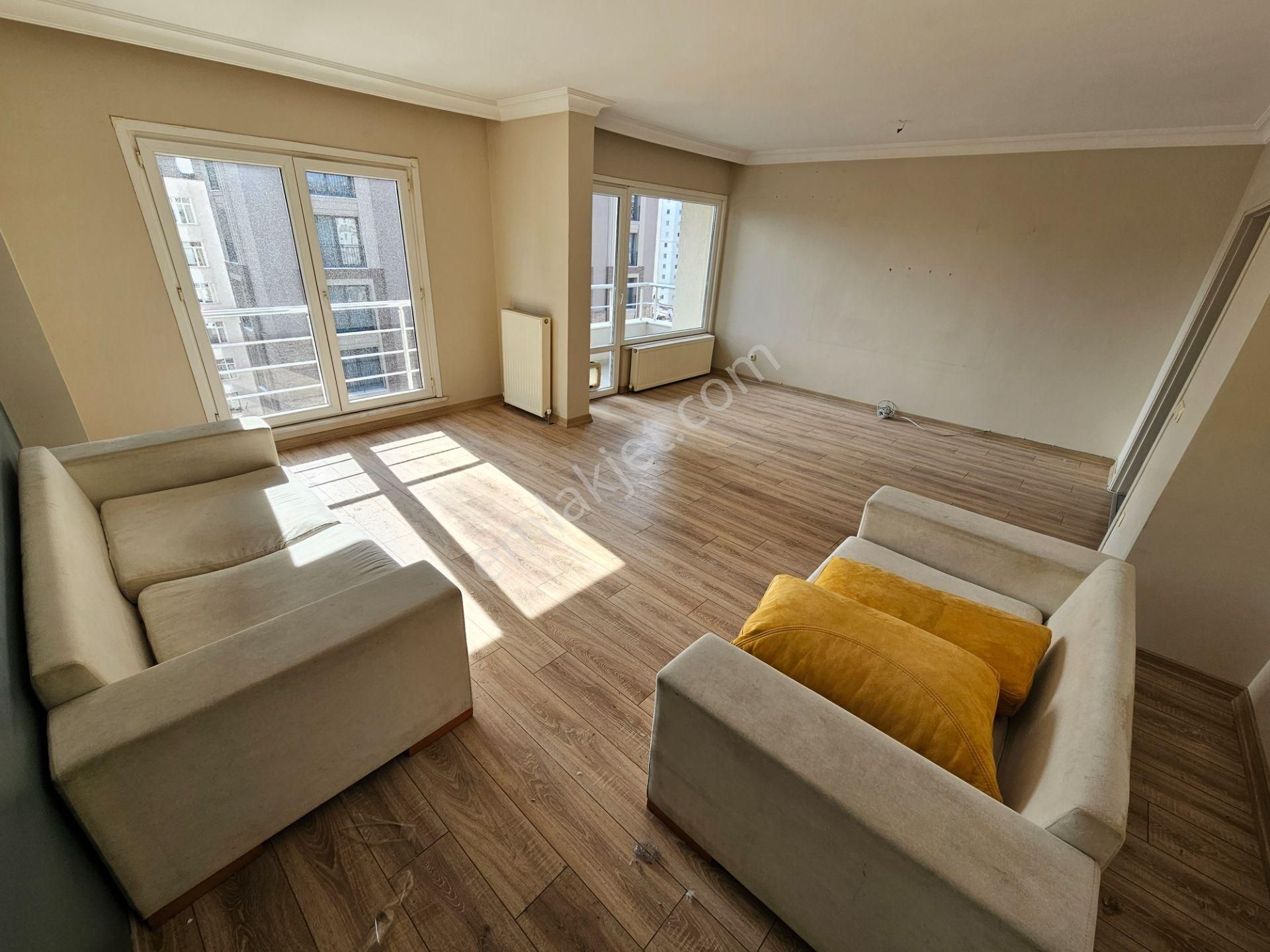 Şerifali Ataşehire Komşu Geniş 240m2 Balkonlu Teraslı 4+2 İş Yeri - Görsel 12