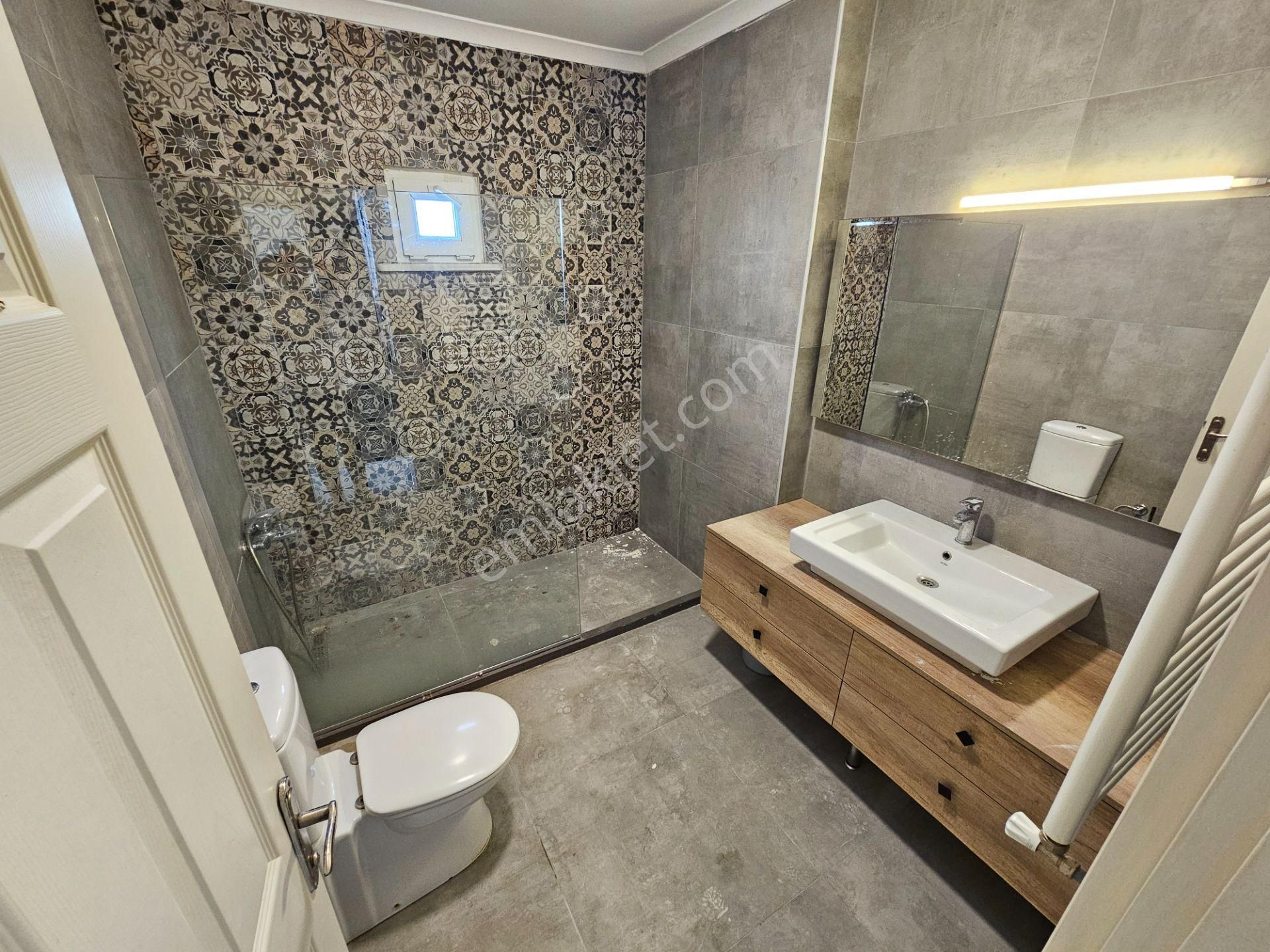 Şerifali Ataşehire Komşu Geniş 240m2 Balkonlu Teraslı 4+2 İş Yeri - Görsel 13