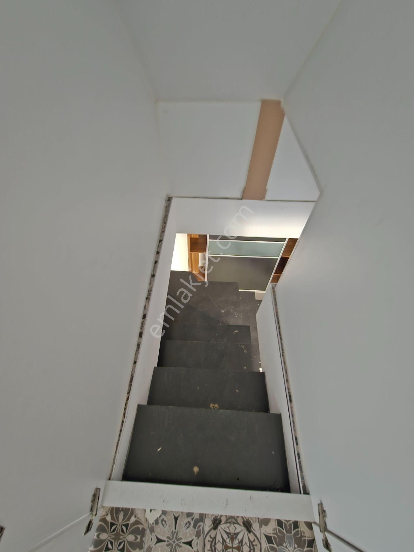 Şerifali Ataşehire Komşu Geniş 240m2 Balkonlu Teraslı 4+2 İş Yeri - Görsel 31