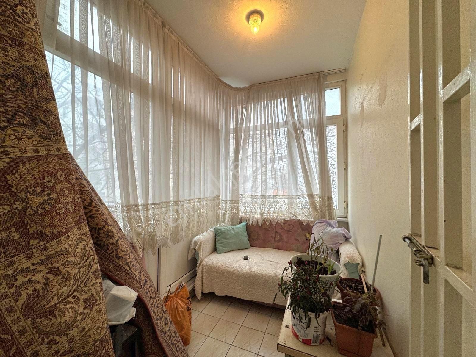 Bahçelievler Mrkz. Adnankahveci Bulvarında 2+1 90m2 1.kat - Görsel 14