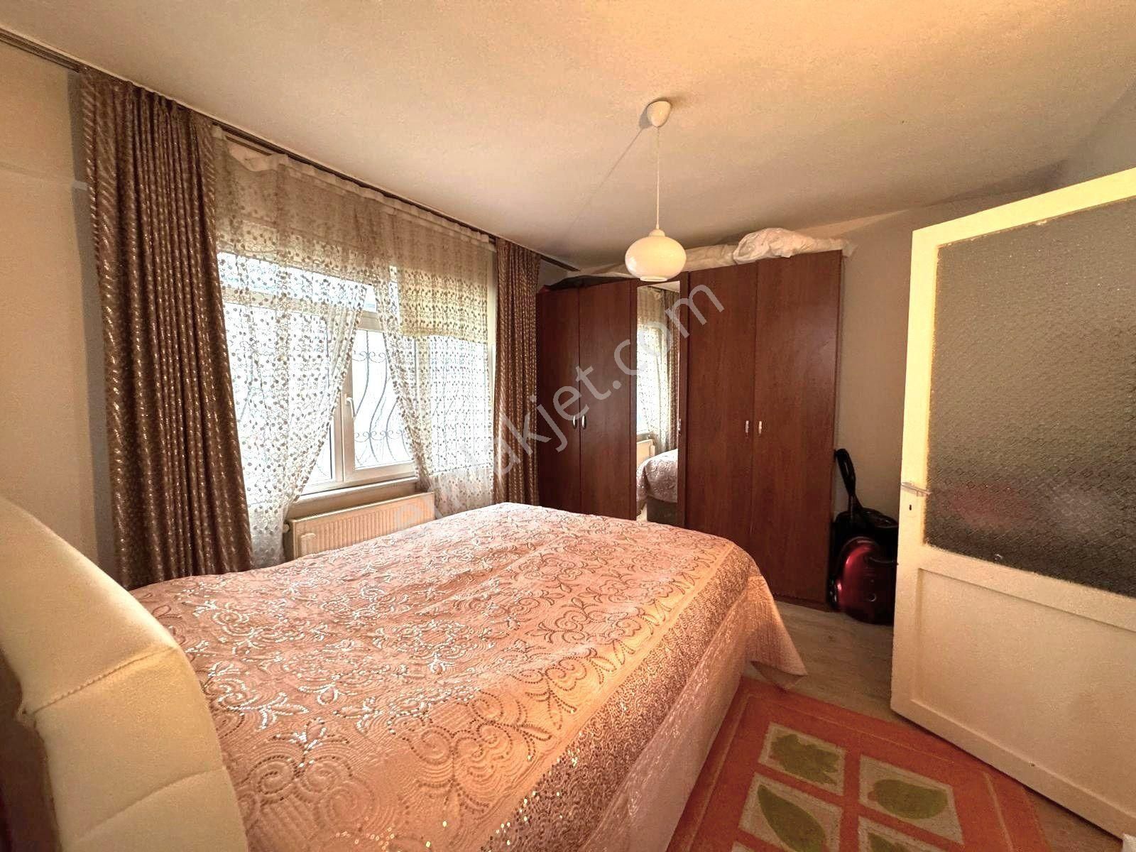 Bahçelievler Mrkz. Adnankahveci Bulvarında 2+1 90m2 1.kat - Görsel 7