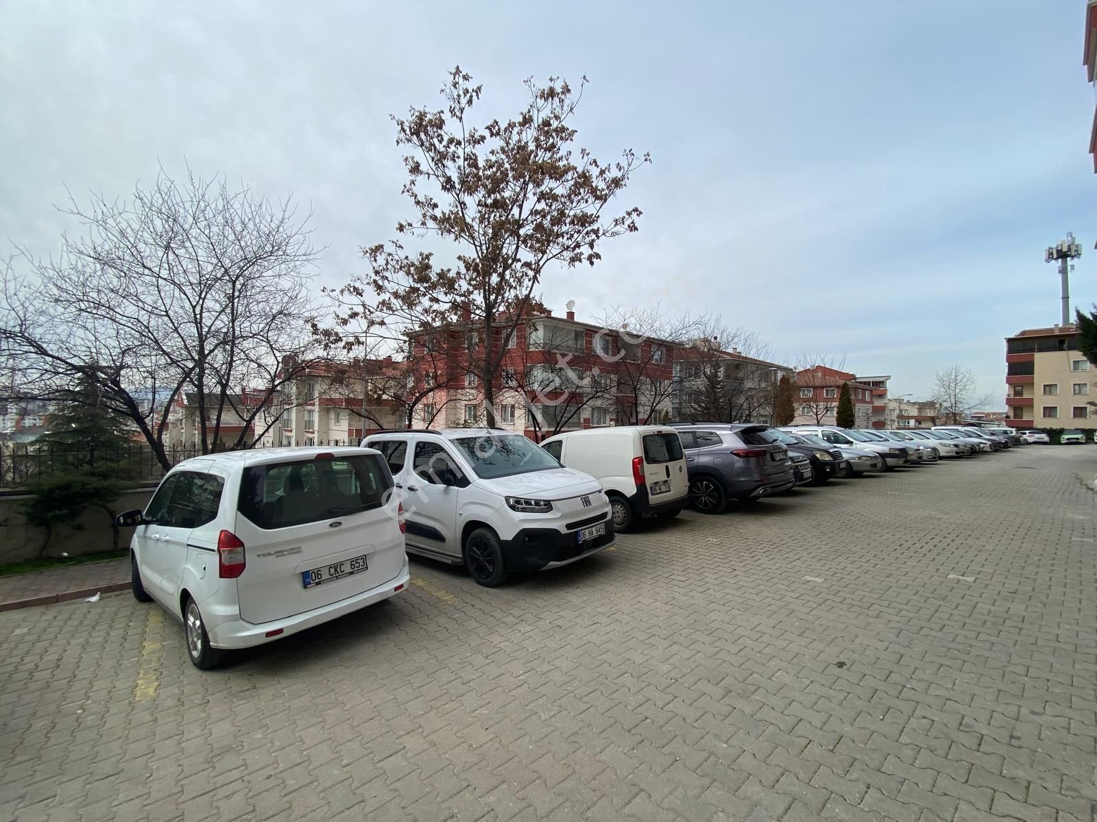 Ahi Mesut' Da Otoparklı Site İçinde Satılık 3+1 Daire - Görsel 31