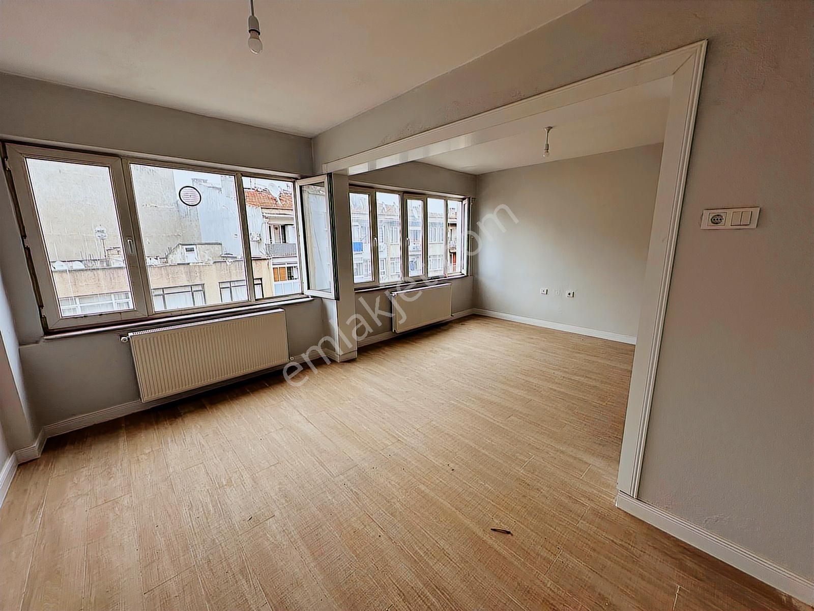 Remax Leon Gazcılar Caddesi ' Nde Satılık İçi Sıfır 1+1 Daire - Görsel 14