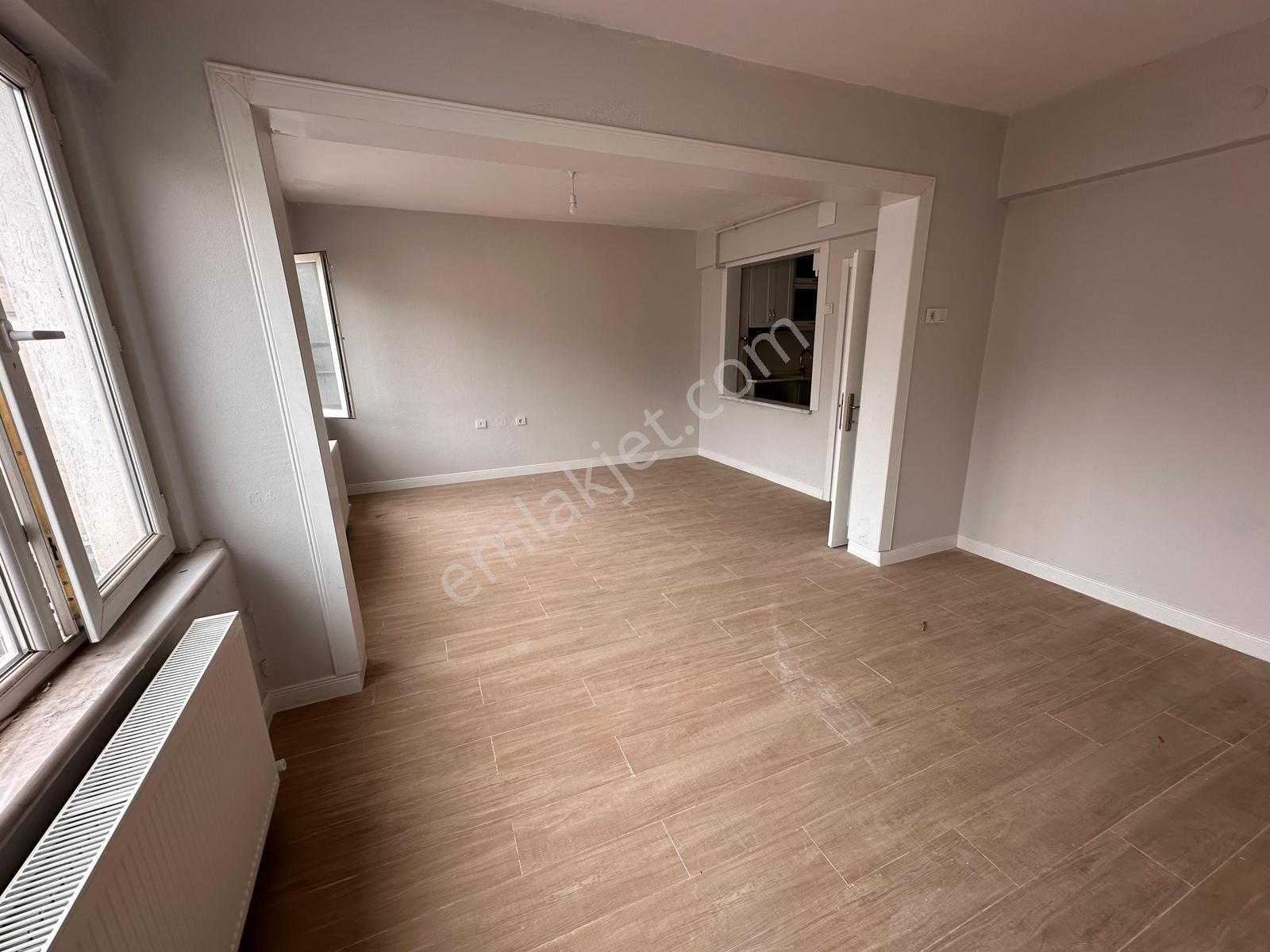 Remax Leon Gazcılar Caddesi ' Nde Satılık İçi Sıfır 1+1 Daire - Görsel 7