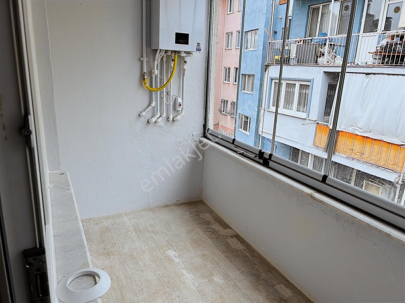 Remax Leon Gazcılar Caddesi ' Nde Satılık İçi Sıfır 1+1 Daire - Görsel 18