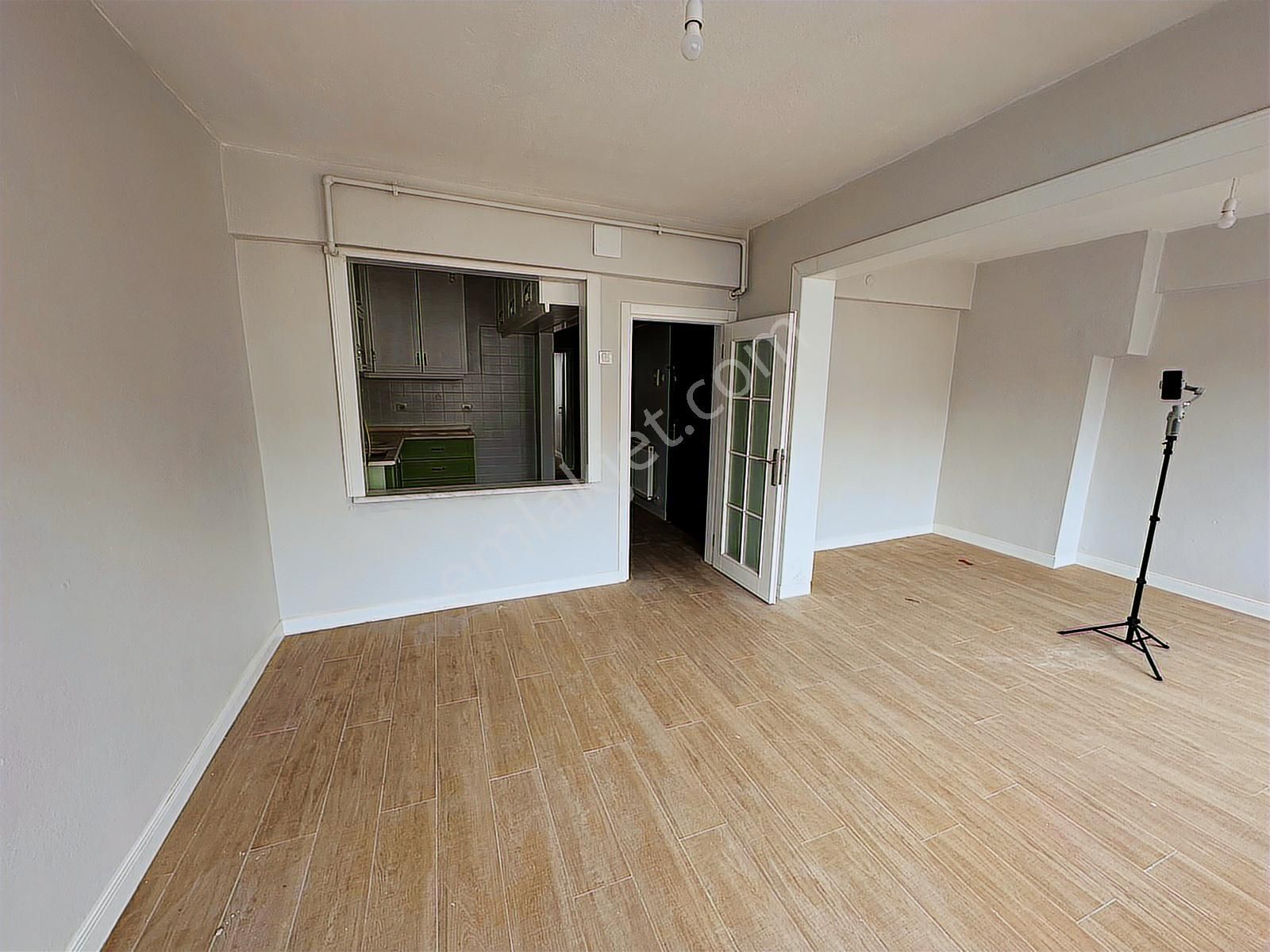 Remax Leon Gazcılar Caddesi ' Nde Satılık İçi Sıfır 1+1 Daire - Görsel 3