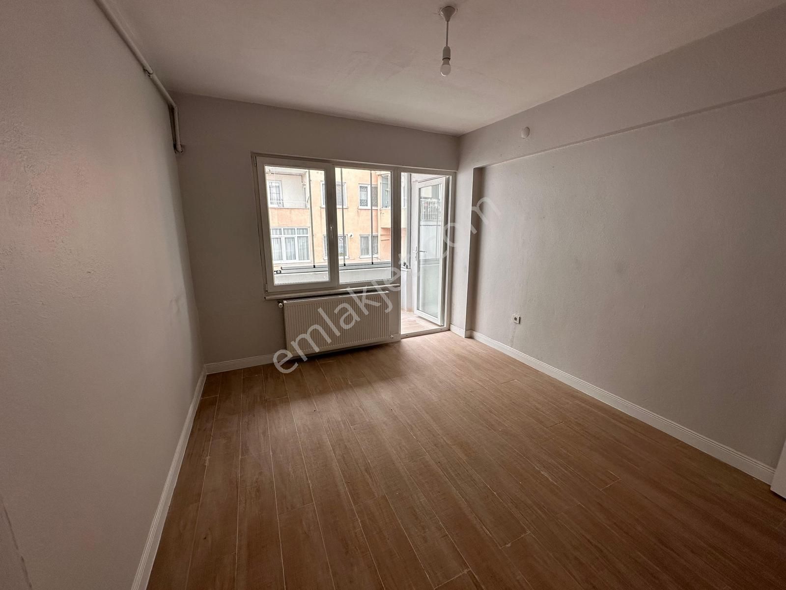 Remax Leon Gazcılar Caddesi ' Nde Satılık İçi Sıfır 1+1 Daire - Görsel 16