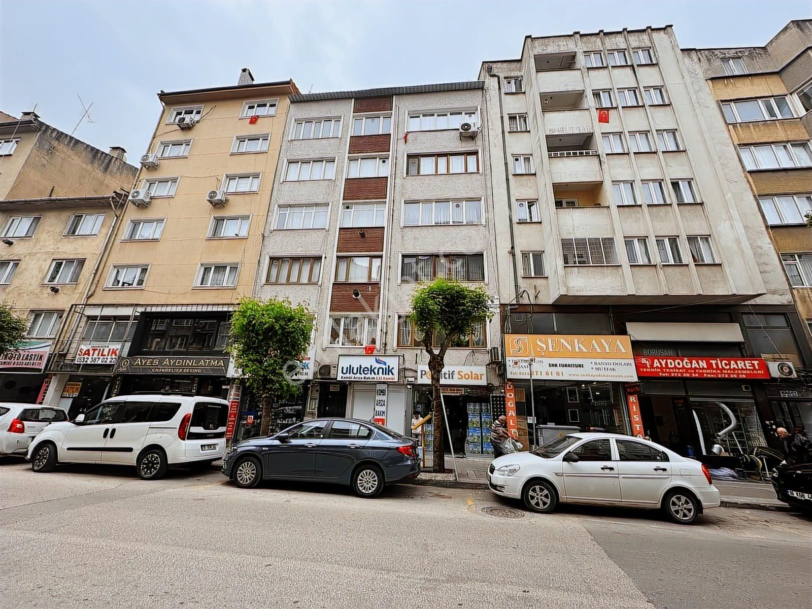 Remax Leon Gazcılar Caddesi ' Nde Satılık İçi Sıfır 1+1 Daire - Görsel 13
