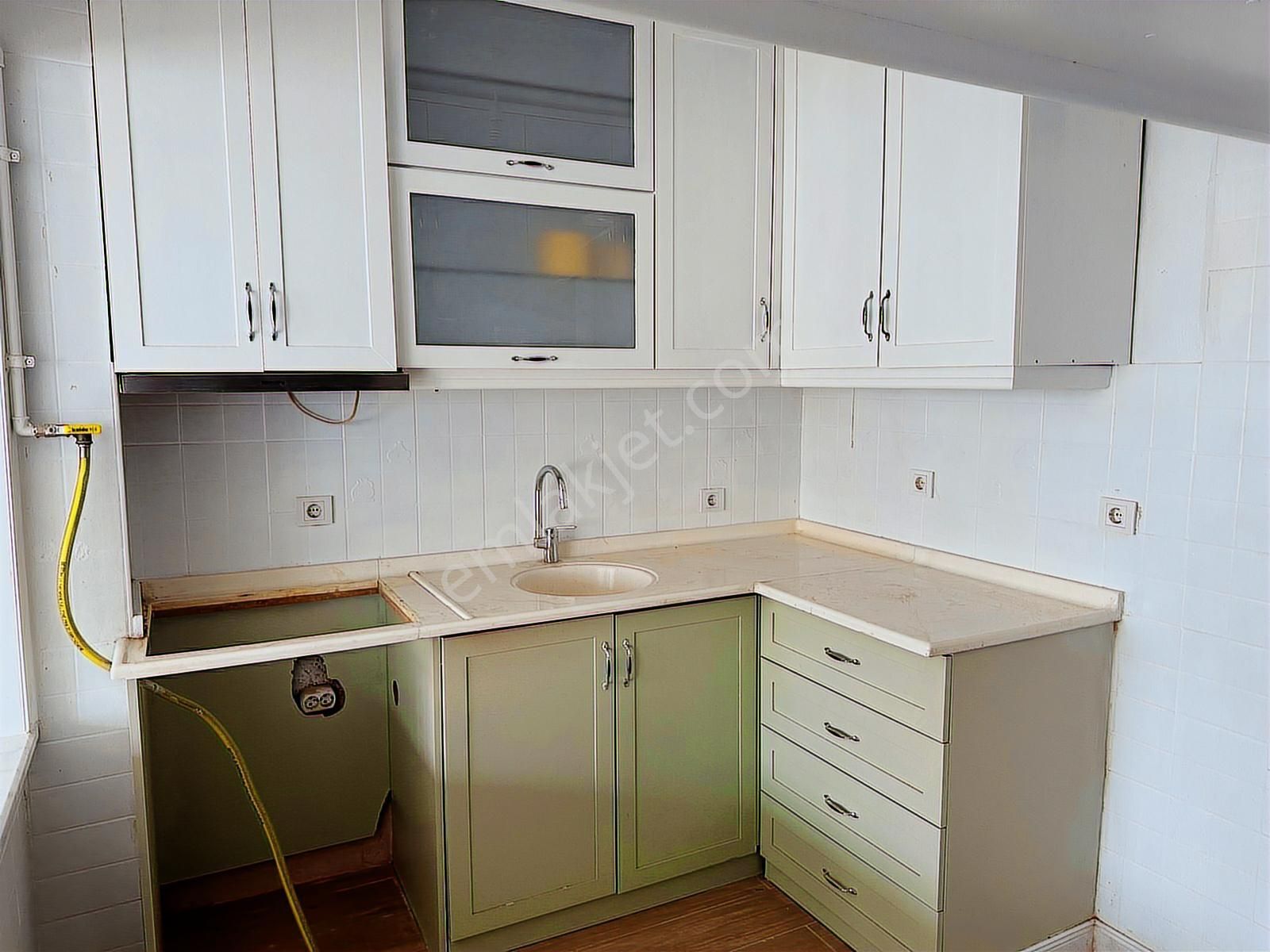 Remax Leon Gazcılar Caddesi ' Nde Satılık İçi Sıfır 1+1 Daire - Görsel 9