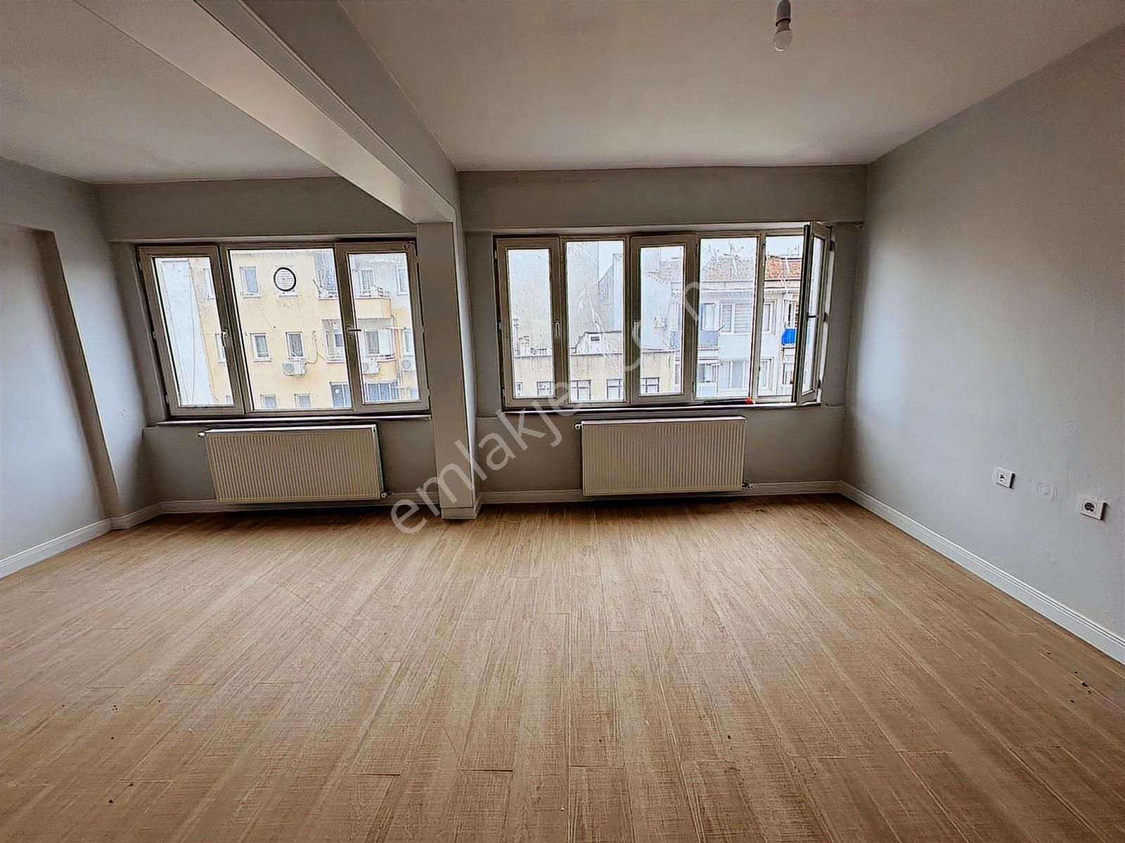 Remax Leon Gazcılar Caddesi ' Nde Satılık İçi Sıfır 1+1 Daire - Görsel 8