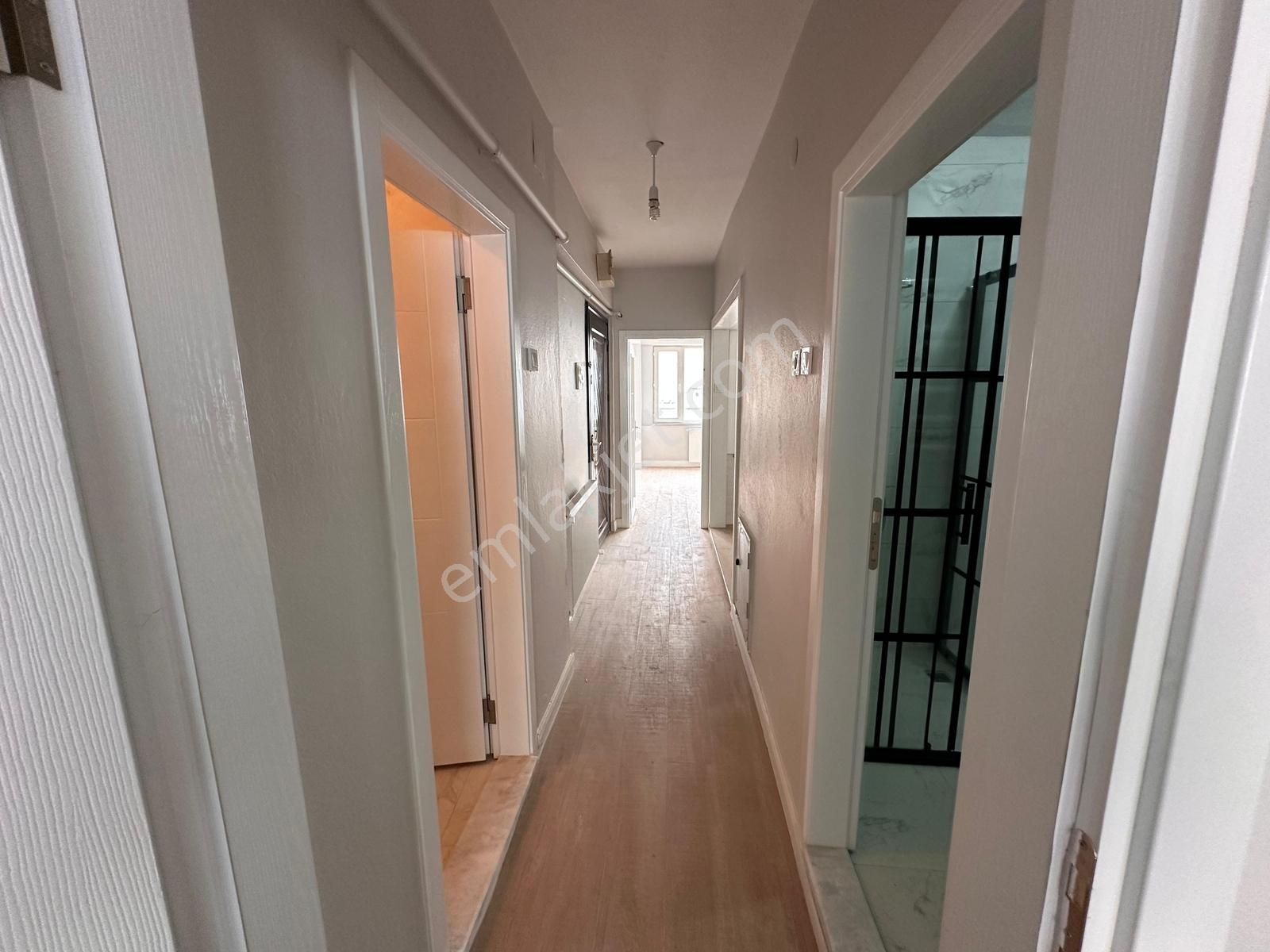 Remax Leon Gazcılar Caddesi ' Nde Satılık İçi Sıfır 1+1 Daire - Görsel 5