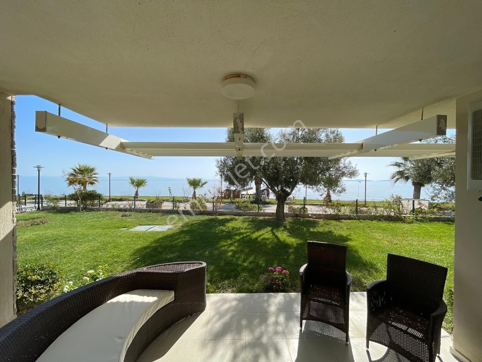 Yenitepe Gayrimenkul'den Küçukkuyu Portta Denize Sıfır Satılık