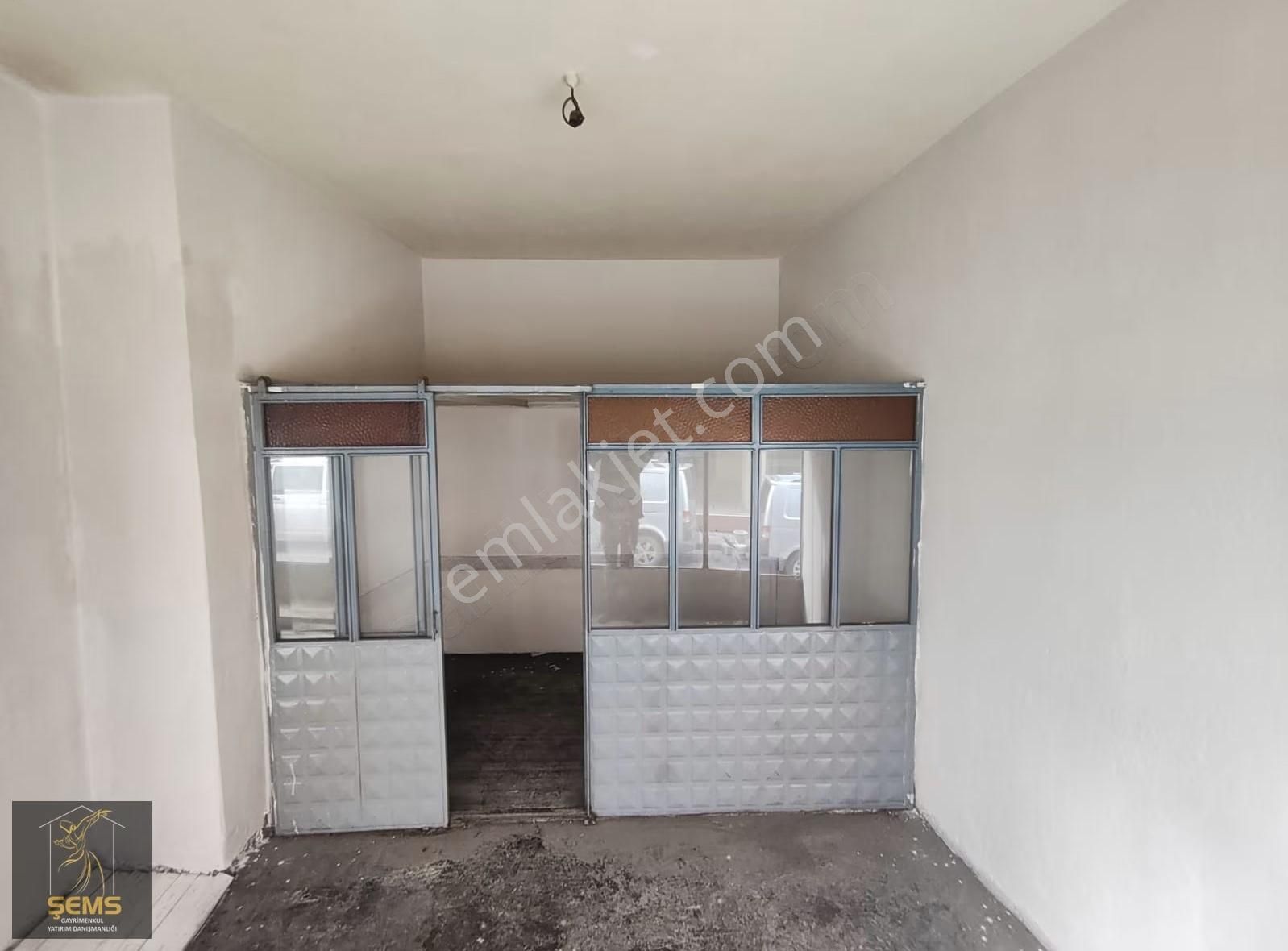 Satılık 2 Adet Bitişik Yan Yana Ayrı Ayrı Tapulu Dükkan Ofis - Görsel 12