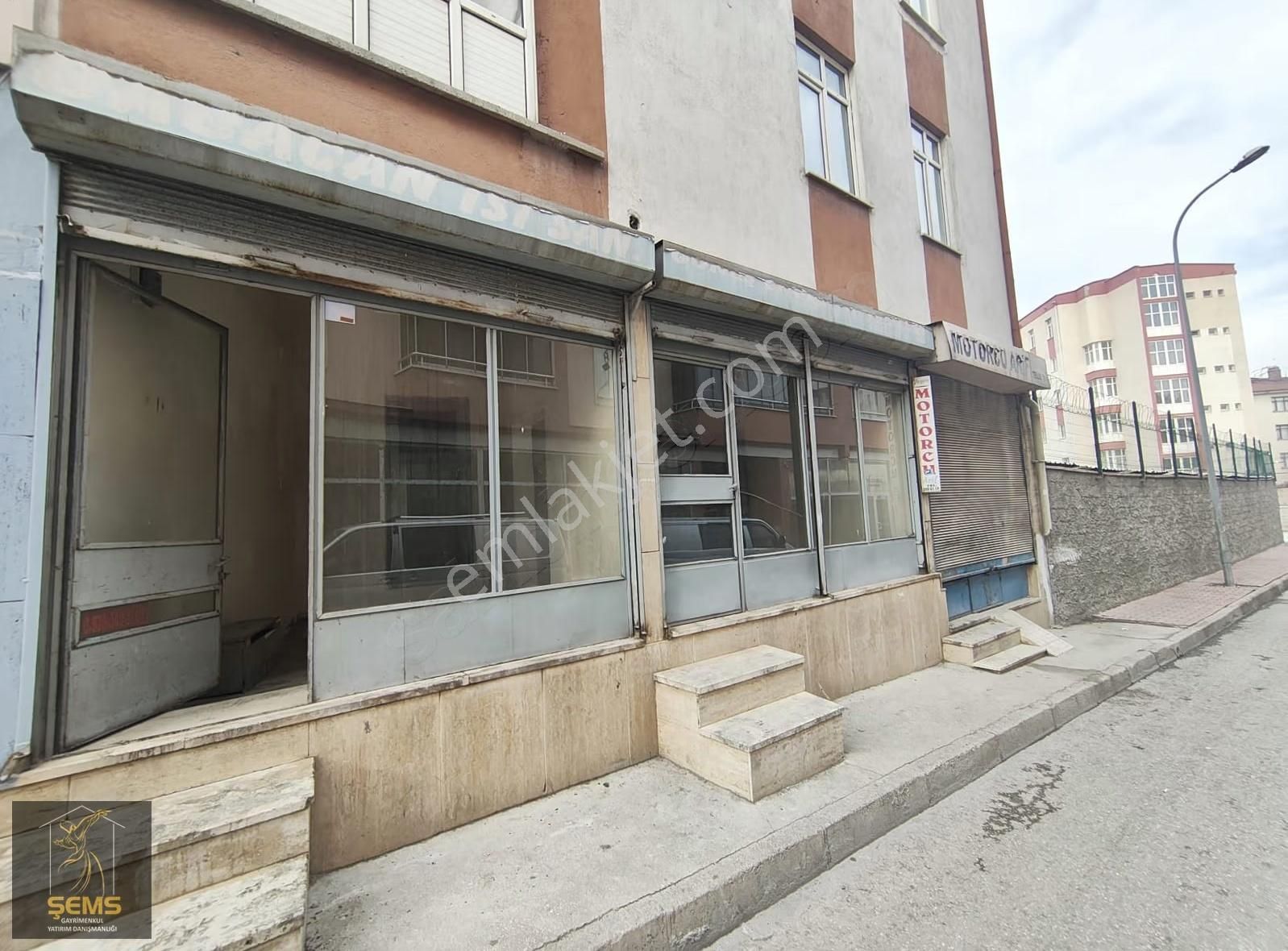 Satılık 2 Adet Bitişik Yan Yana Ayrı Ayrı Tapulu Dükkan Ofis