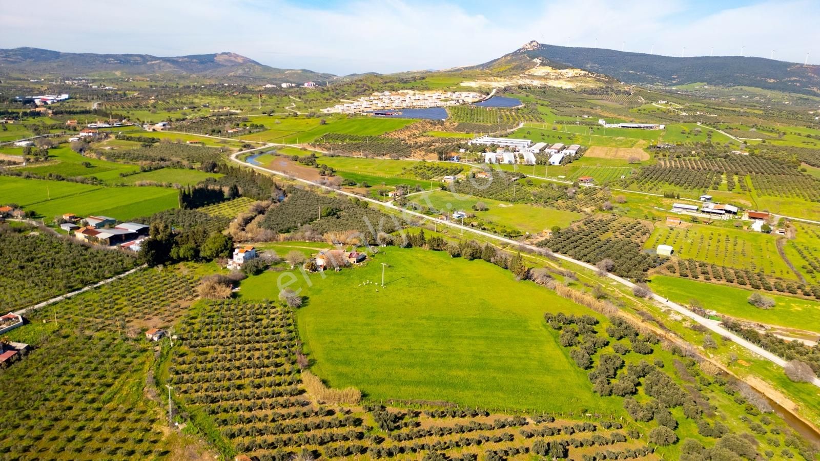 Foça Yenibağarası Mah. Satılık 18 Dönüm Tarla - Görsel 34