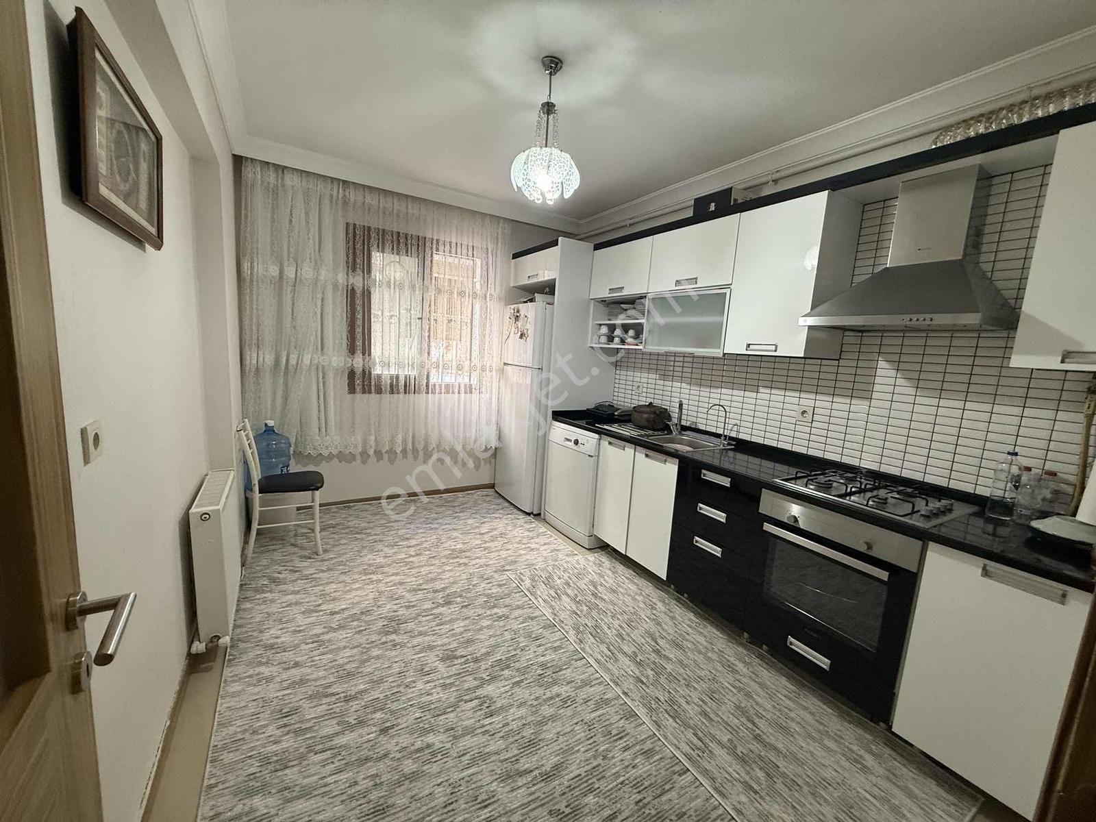 Özmert Ten 3+1 150 M2 Net Genç Binada Satılık Daire - Görsel 3