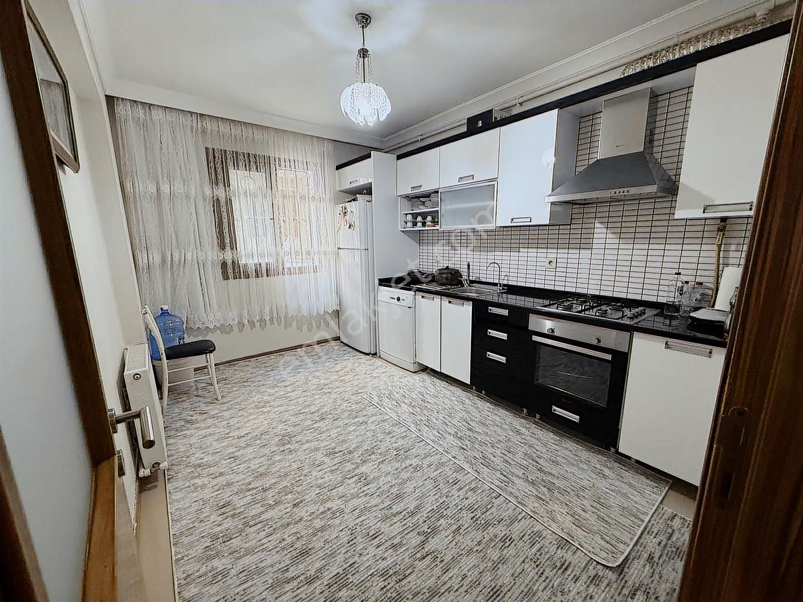 Özmert Ten 3+1 150 M2 Net Genç Binada Satılık Daire - Görsel 32