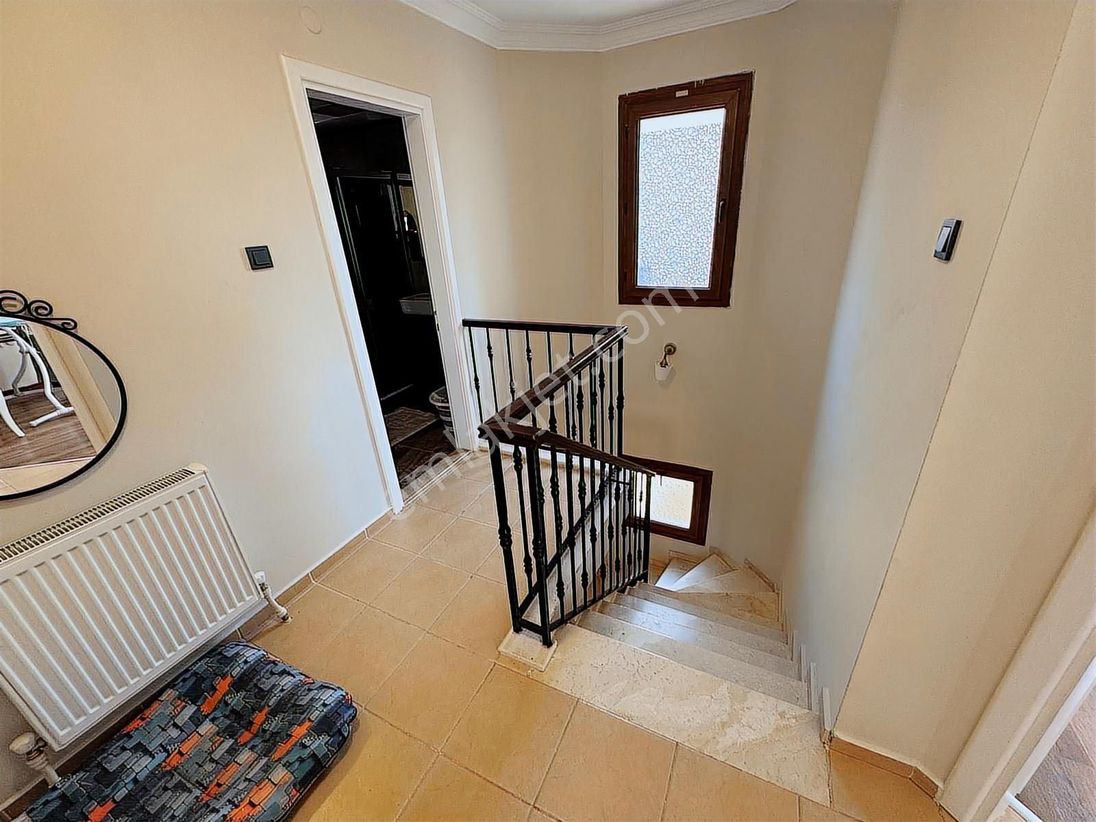 Villakentte Satılık 4+2 Satılık Triplex Villa - Görsel 8