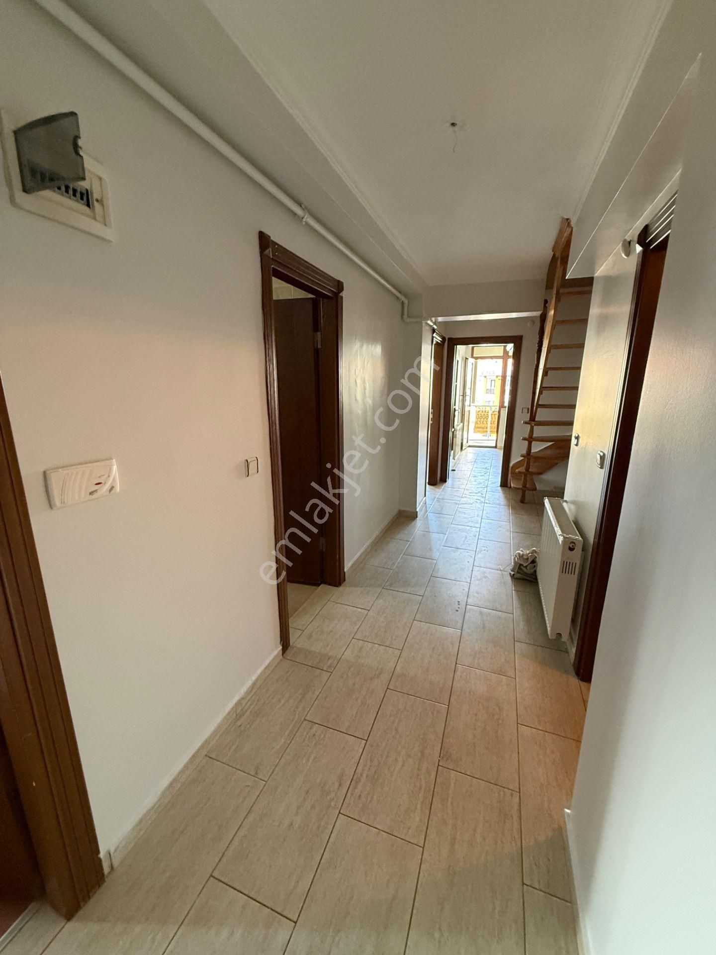 Yankıdan Talatpaşa Cd.de Asansör 100m2 Kiralık Geniş 1+1 Daire - Görsel 21