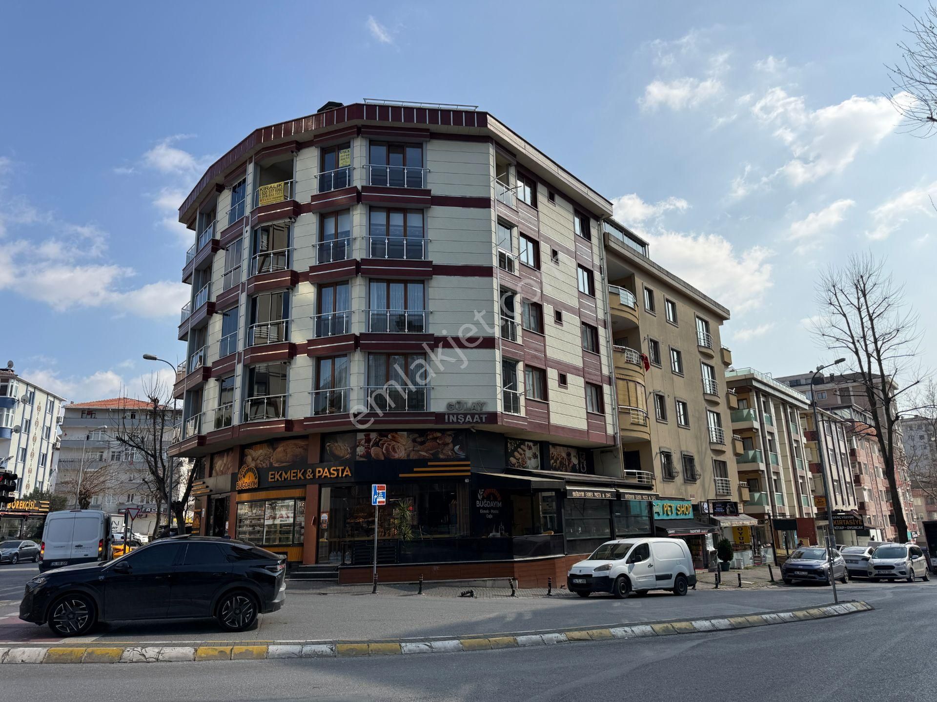 Yankıdan Talatpaşa Cd.de Asansör 100m2 Kiralık Geniş 1+1 Daire