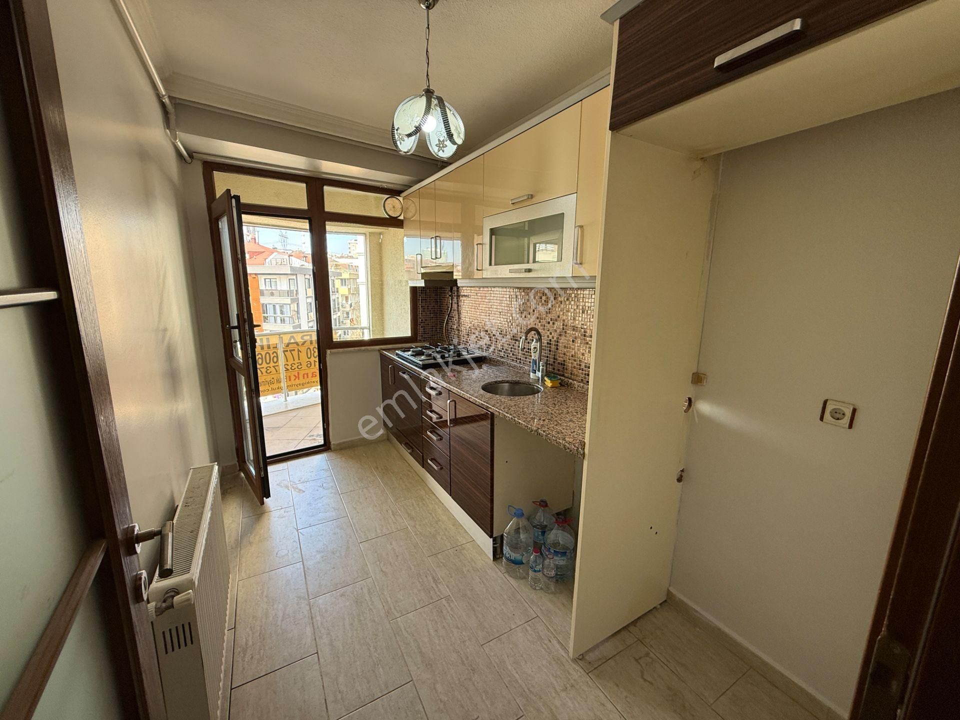 Yankıdan Talatpaşa Cd.de Asansör 100m2 Kiralık Geniş 1+1 Daire - Görsel 22