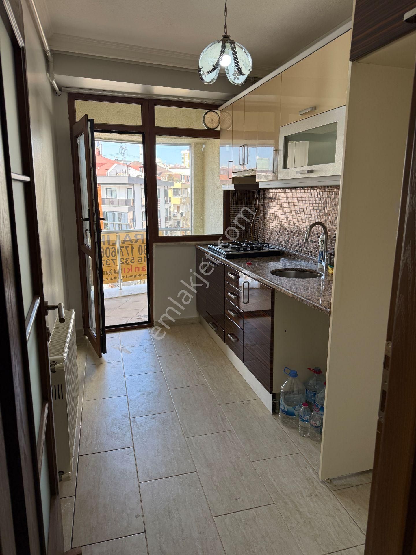 Yankıdan Talatpaşa Cd.de Asansör 100m2 Kiralık Geniş 1+1 Daire - Görsel 23