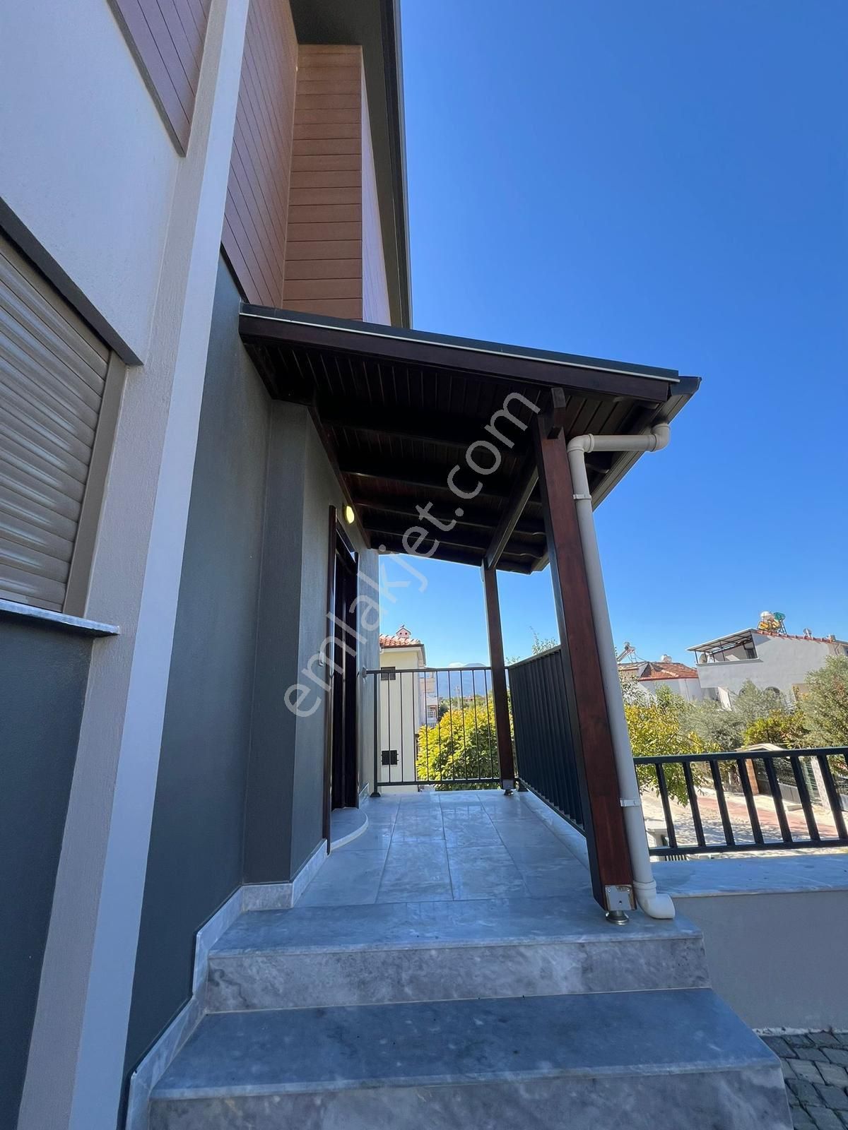 Kuşadası Soğucak’ta 5+1 Satılık Tam Müstakil Villa - Görsel 3