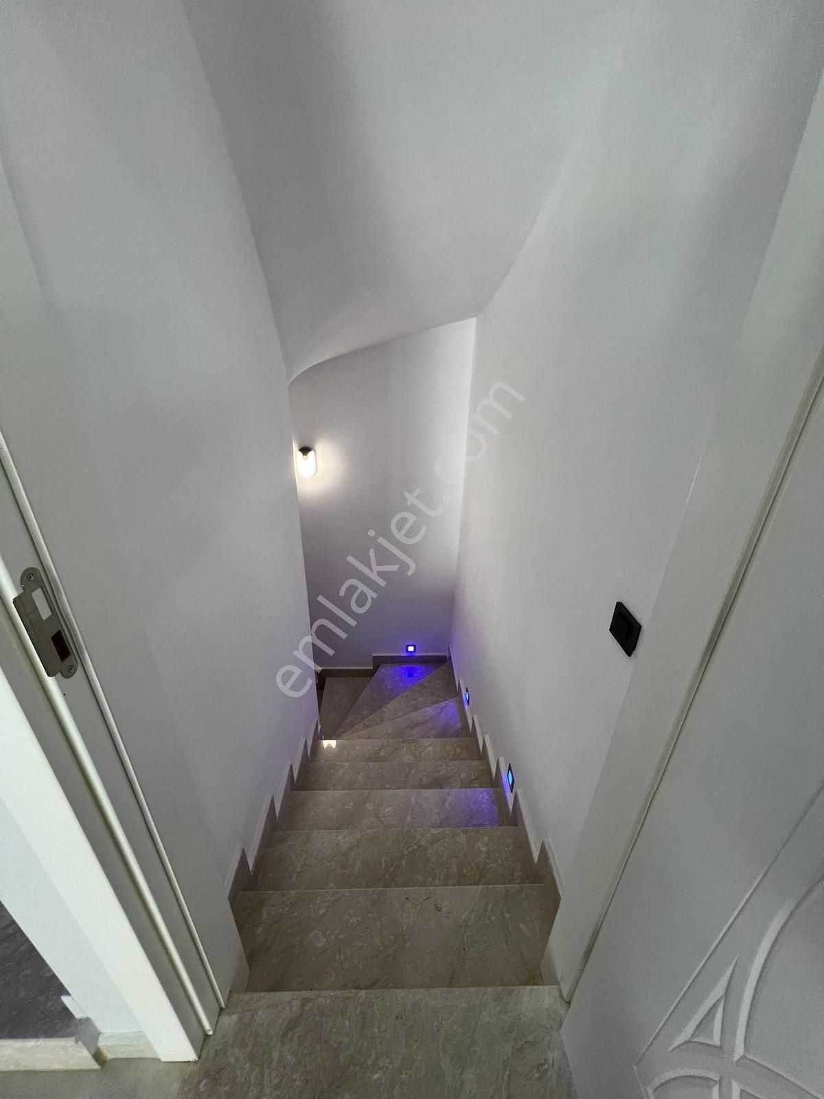 Kuşadası Soğucak’ta 5+1 Satılık Tam Müstakil Villa - Görsel 15