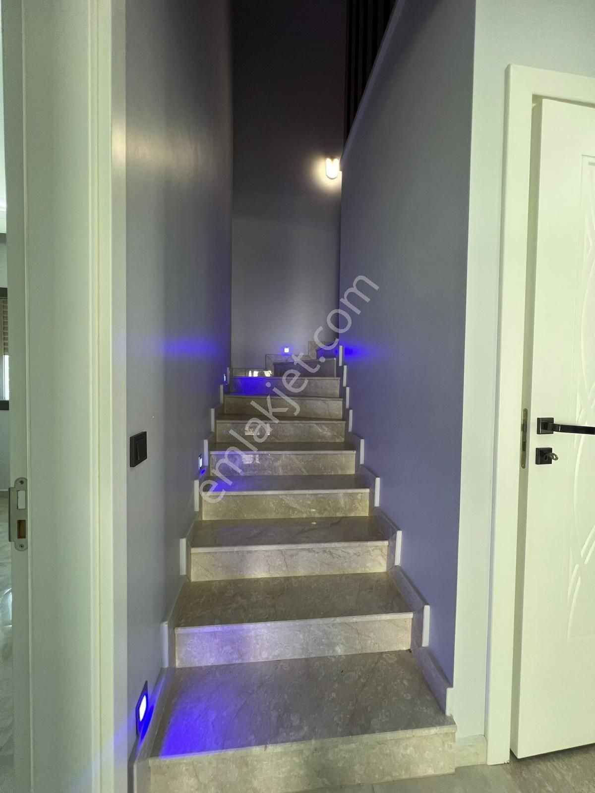 Kuşadası Soğucak’ta 5+1 Satılık Tam Müstakil Villa - Görsel 9