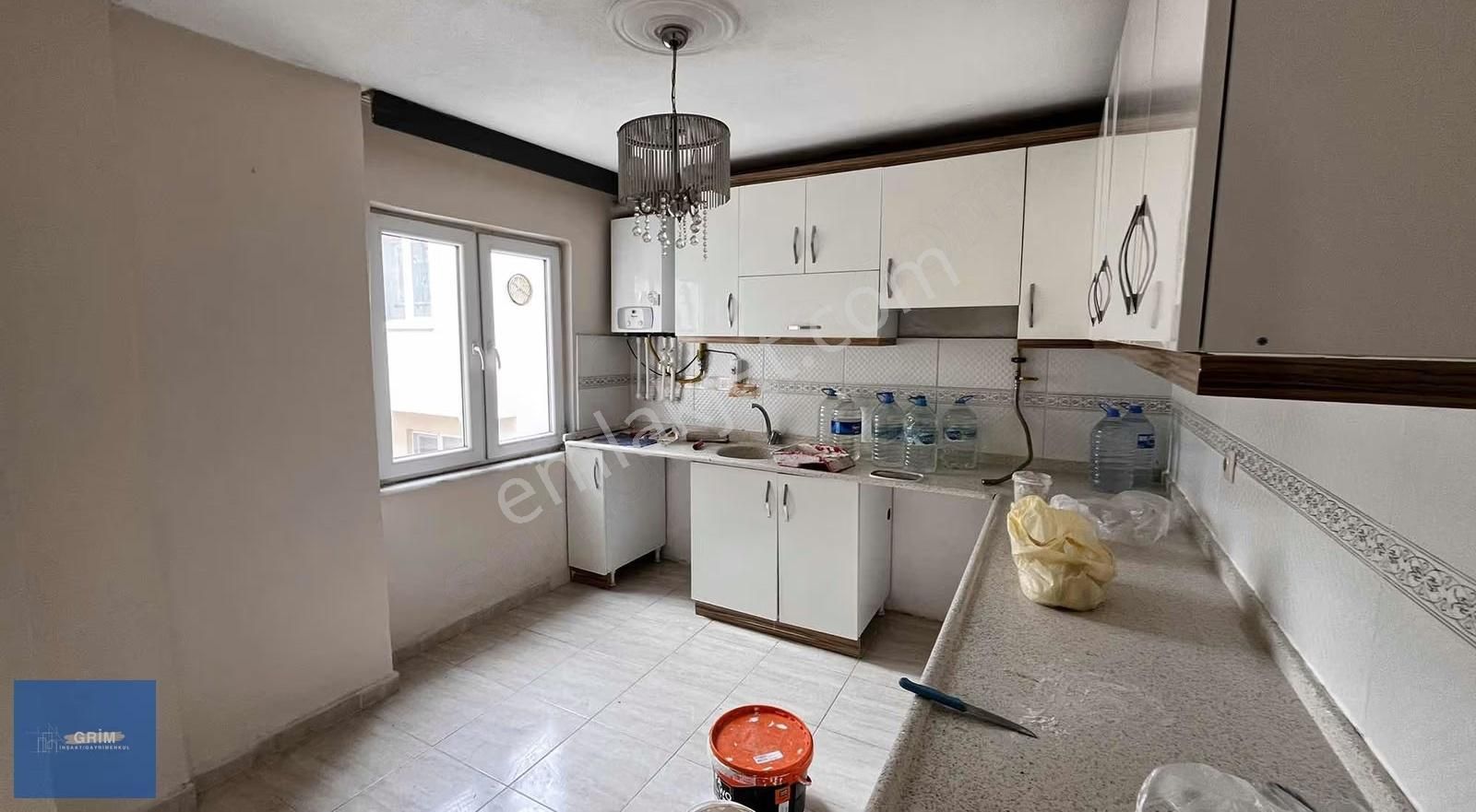 Metro'ya Yürüme Mesafesi Bakımlı Aileye Uygun 2+1 Kiralık Daire - Görsel 2