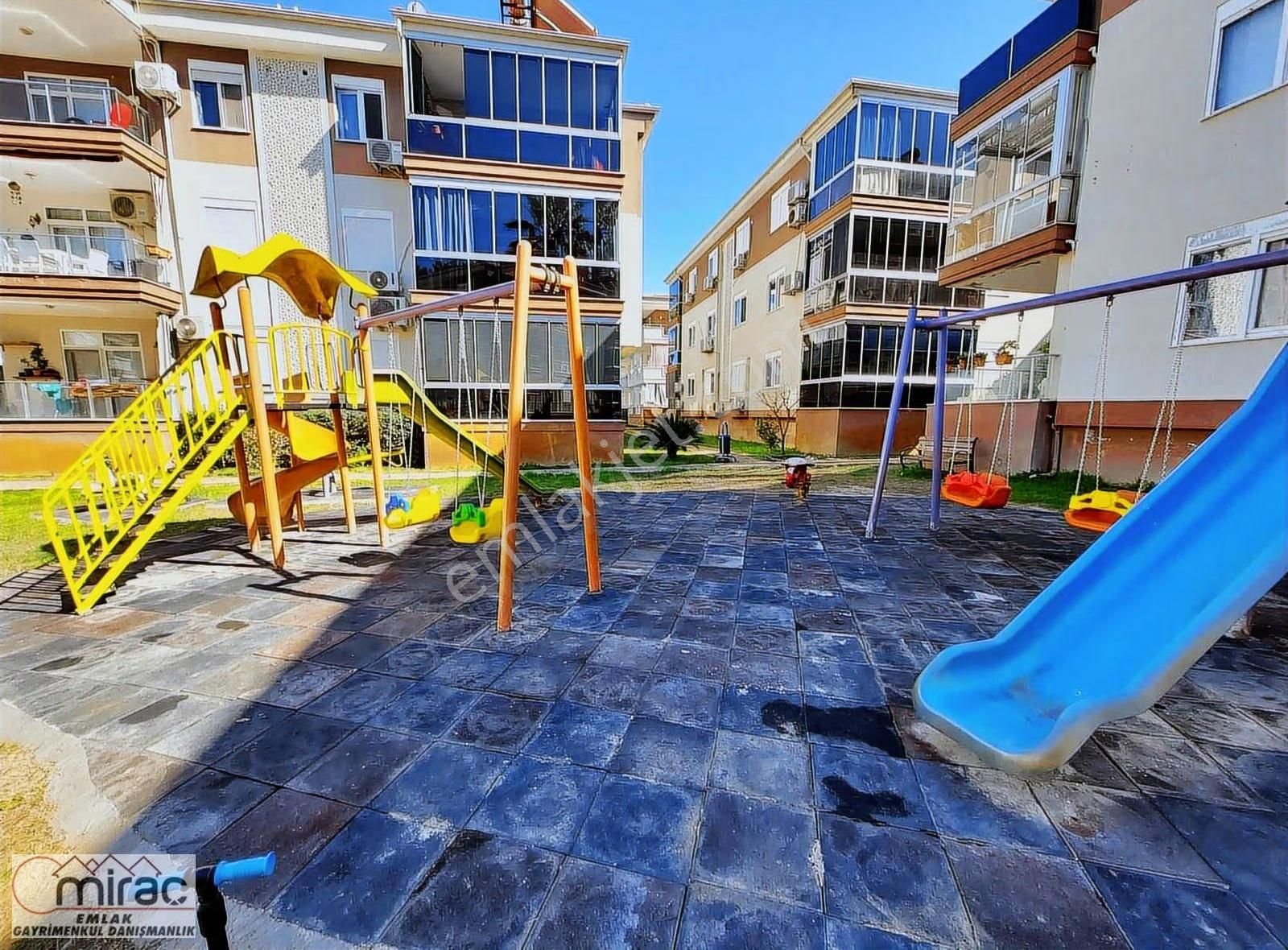 Sarılar Mahallesinin En Güzel Sitesinde Süper Daire - Görsel 13