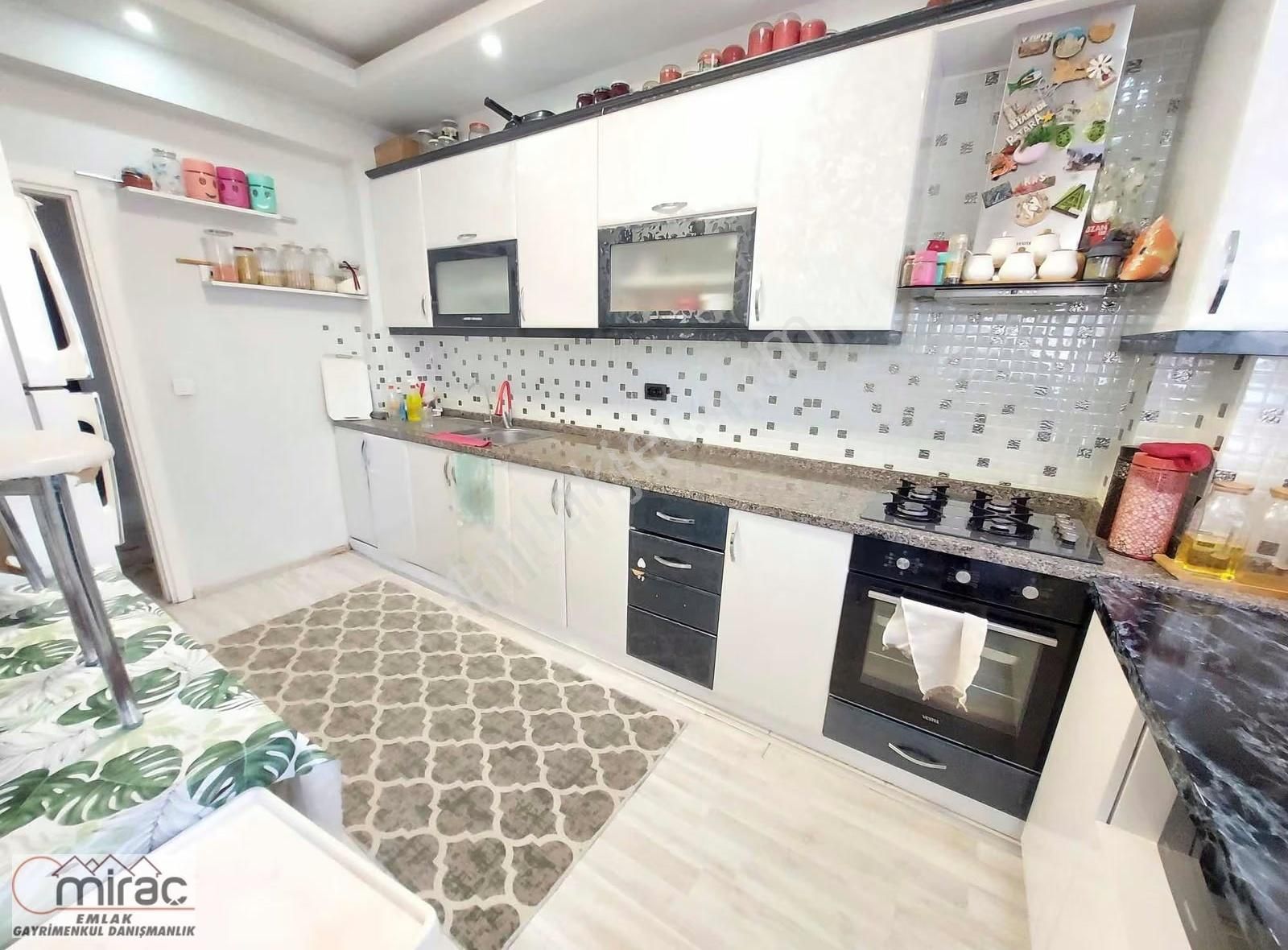 Sarılar Mahallesinin En Güzel Sitesinde Süper Daire