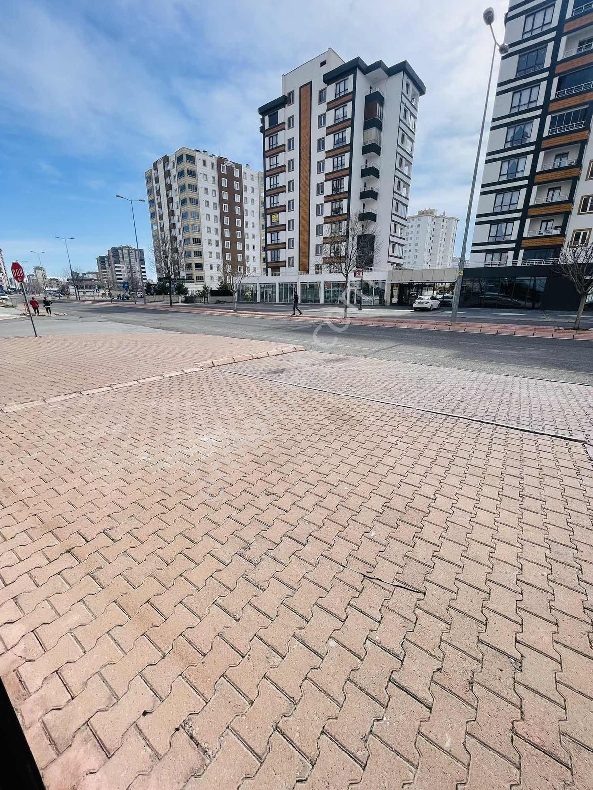 Wave Gayrimenkul'den Yakut'da 250 M2 Ana Cadde Üzeri İşyeri.... - Görsel 3